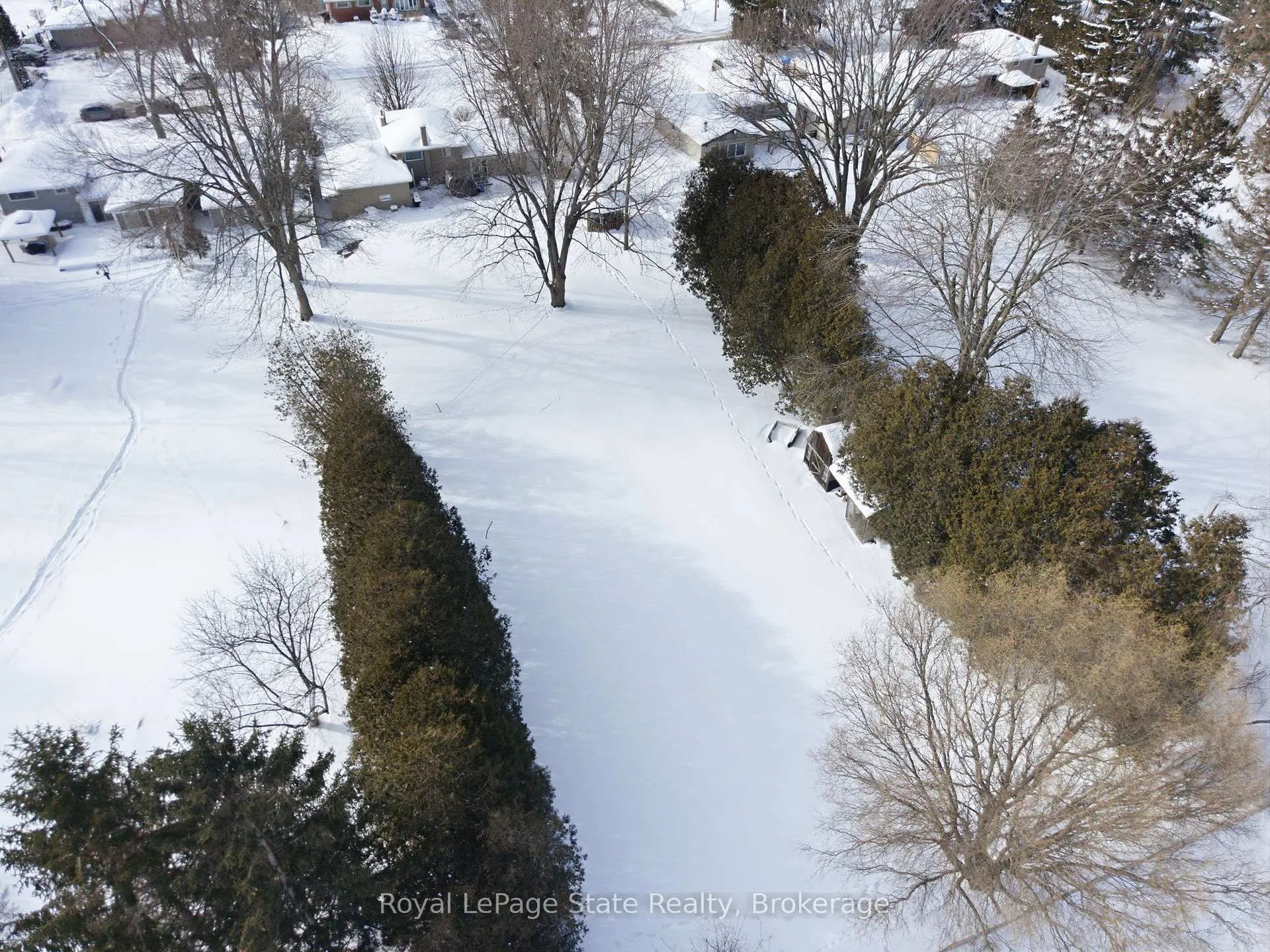 Photo 10 of 34 Carey Street, Hamilton, Rural Flamborough — HOMEH