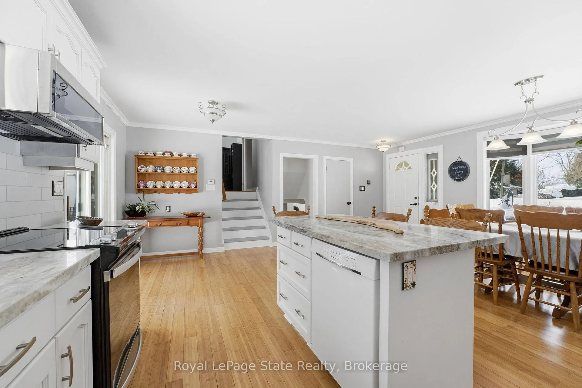 Photo 21 of 34 Carey Street, Hamilton, Rural Flamborough — HOMEH