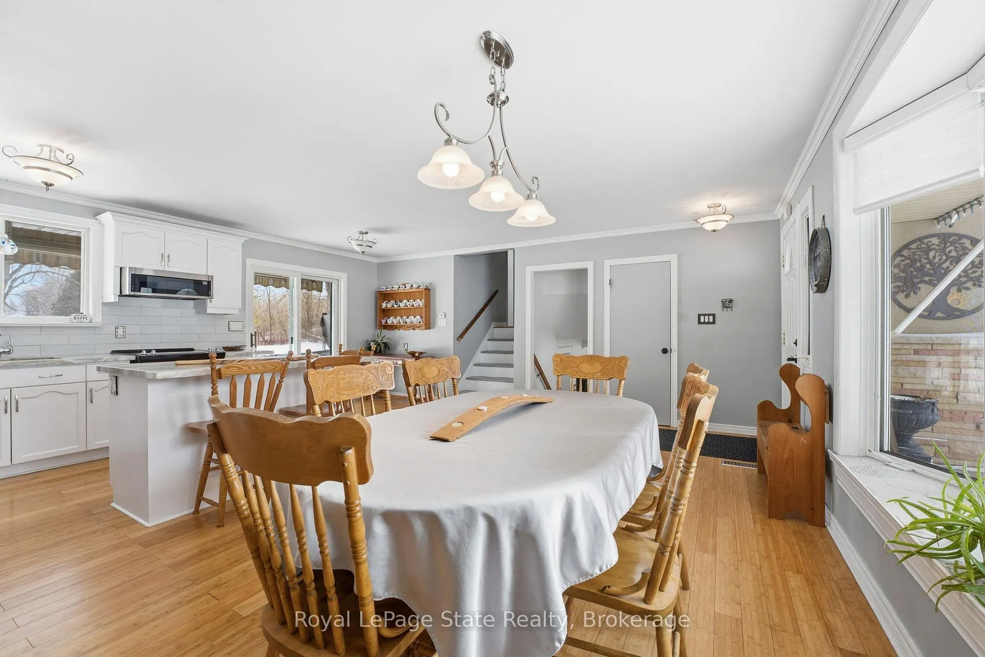 Photo 24 of 34 Carey Street, Hamilton, Rural Flamborough — HOMEH