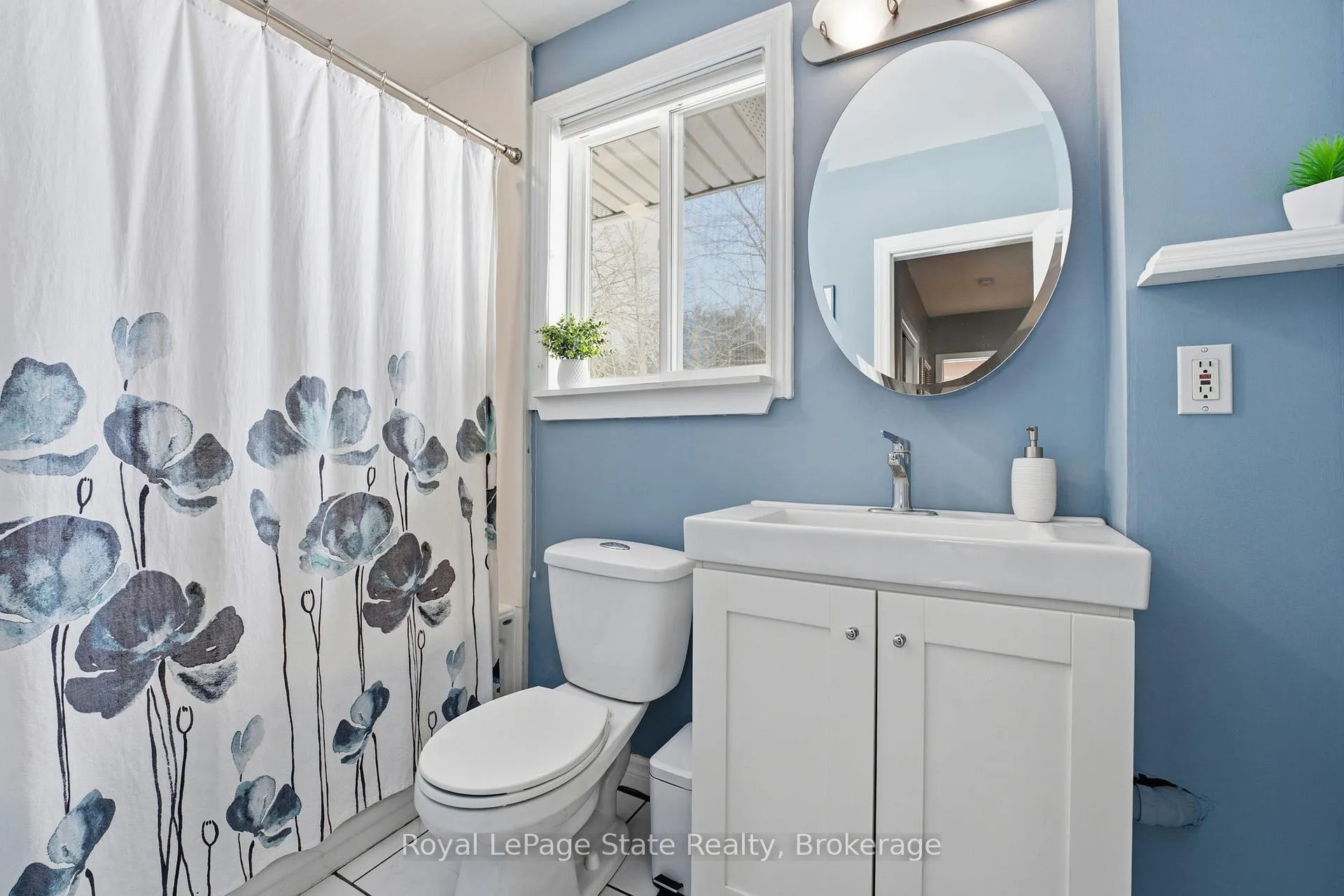 Photo 29 of 34 Carey Street, Hamilton, Rural Flamborough — HOMEH
