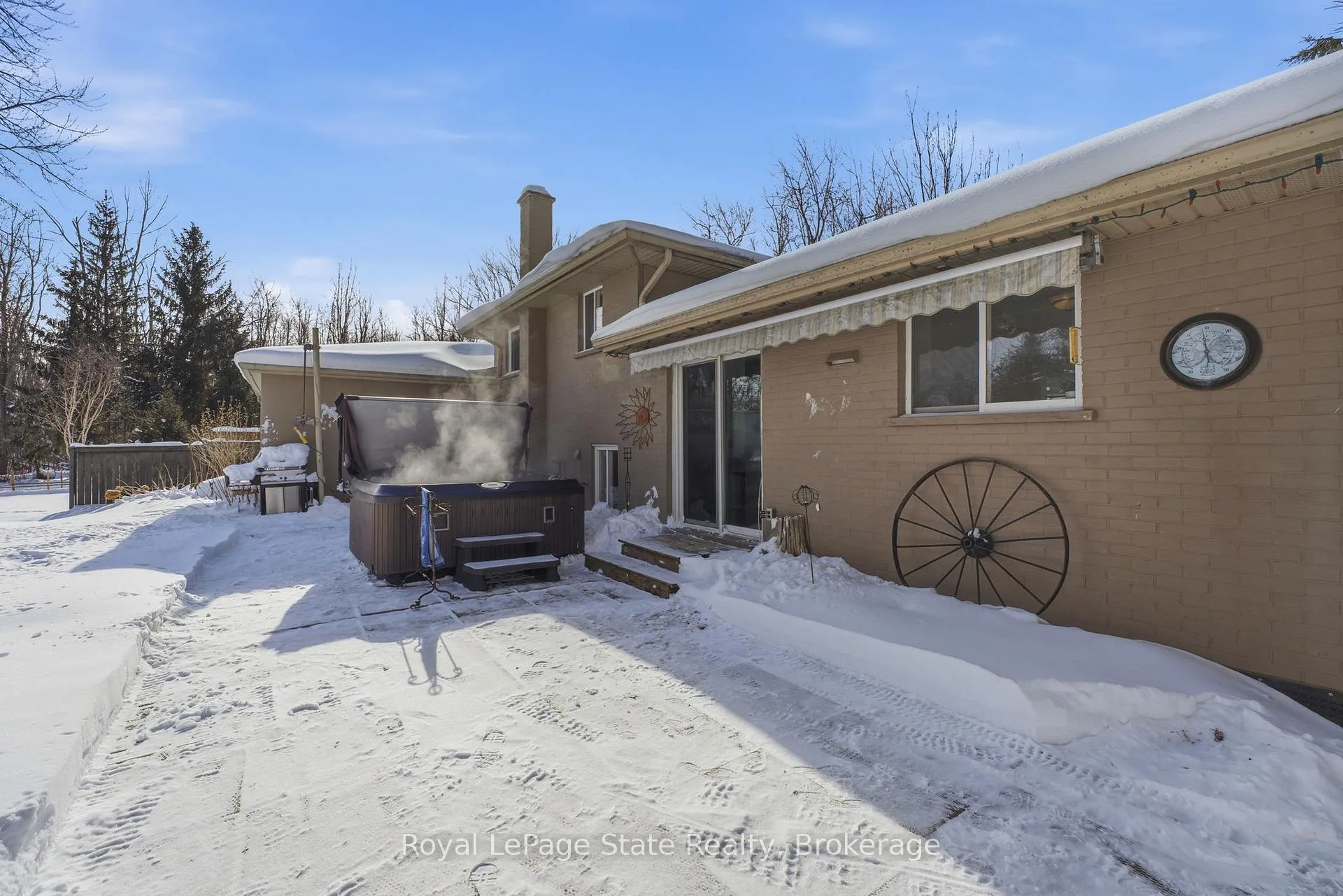 Photo 39 of 34 Carey Street, Hamilton, Rural Flamborough — HOMEH