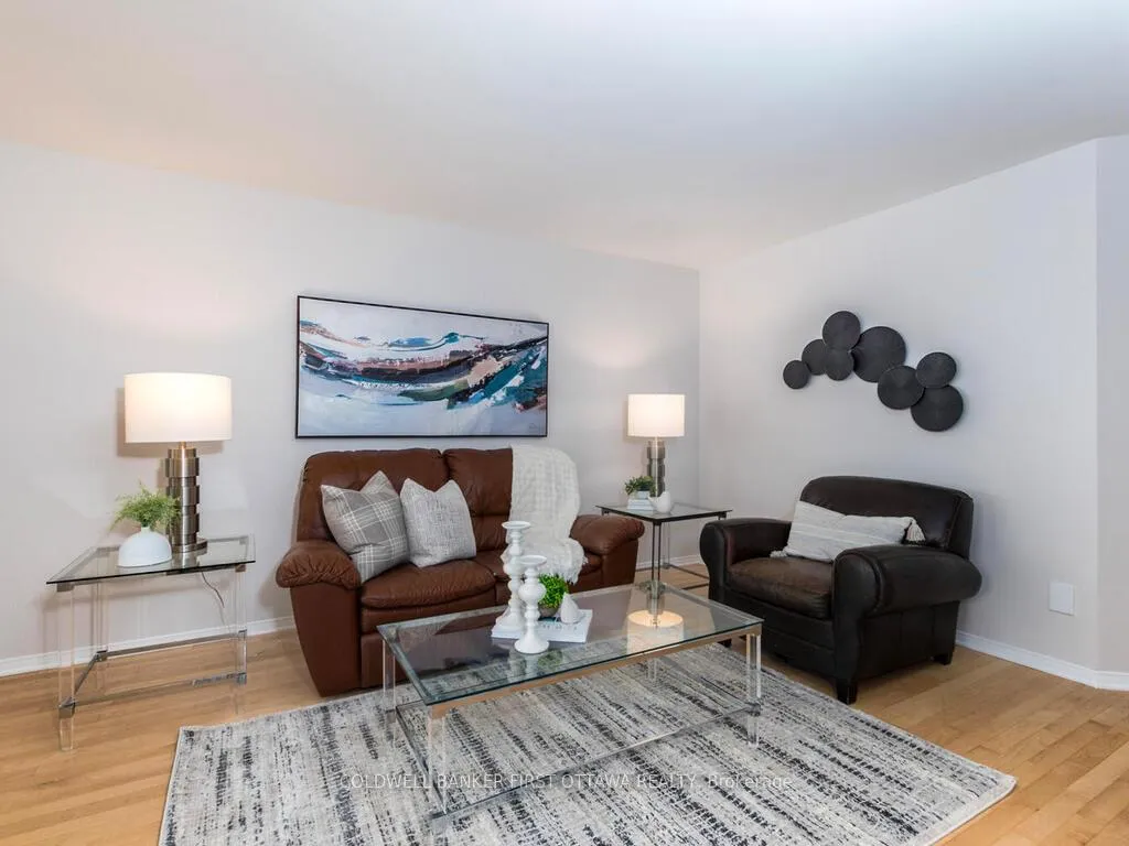 Photo 8 of 241 Meadowbreeze Drive, Ottawa, Kanata - Emerald Meadows/Trailwest — HOMEH