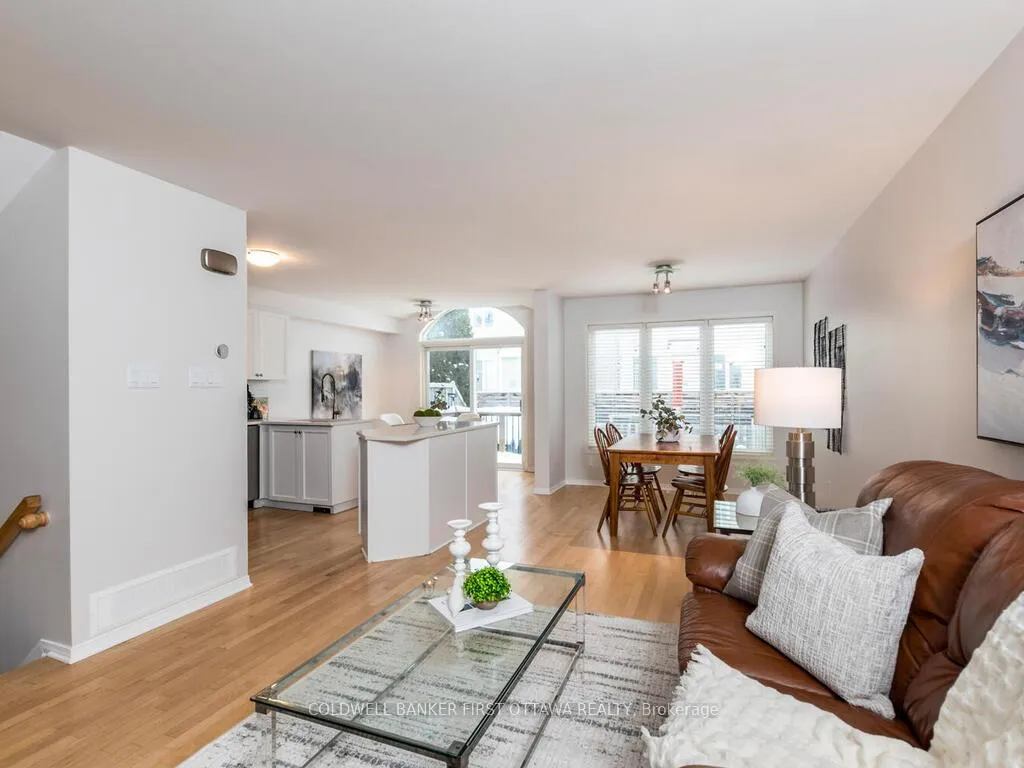 Photo 10 of 241 Meadowbreeze Drive, Ottawa, Kanata - Emerald Meadows/Trailwest — HOMEH