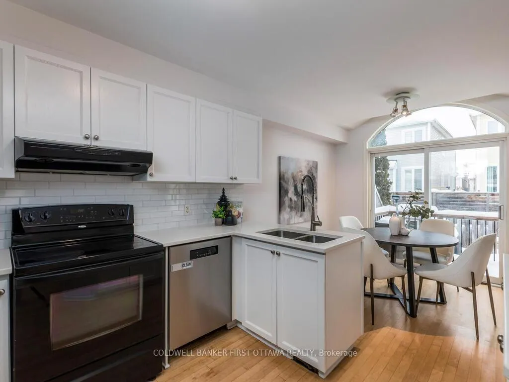 Photo 14 of 241 Meadowbreeze Drive, Ottawa, Kanata - Emerald Meadows/Trailwest — HOMEH