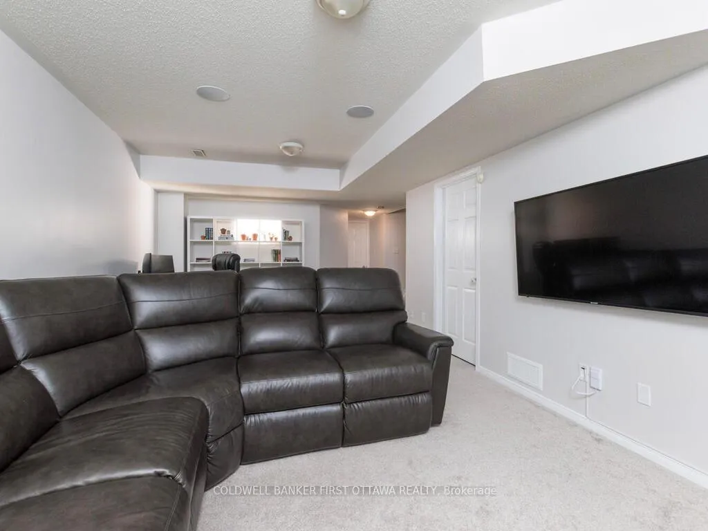 Photo 31 of 241 Meadowbreeze Drive, Ottawa, Kanata - Emerald Meadows/Trailwest — HOMEH