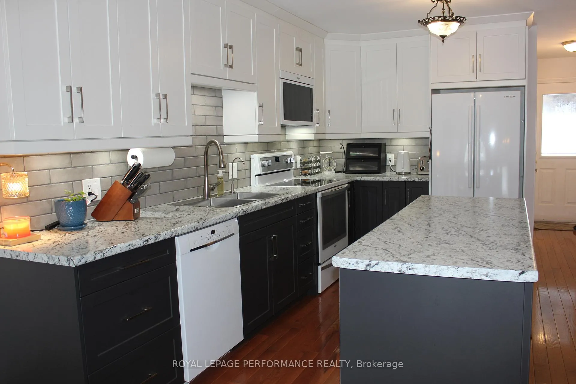 Photo 11 of 1791 Cumberland Street, Cornwall — HOMEH