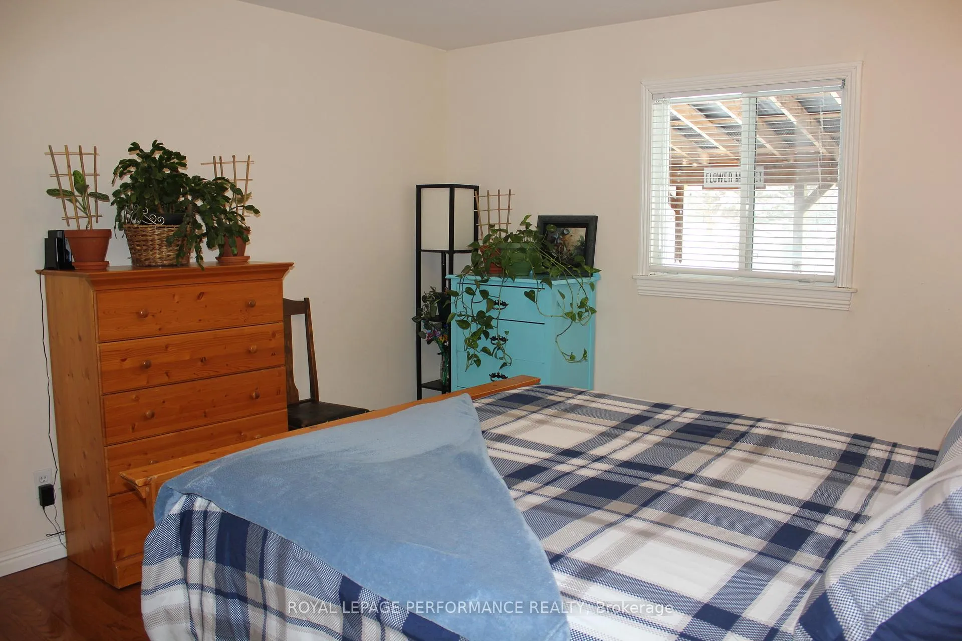 Photo 19 of 1791 Cumberland Street, Cornwall — HOMEH