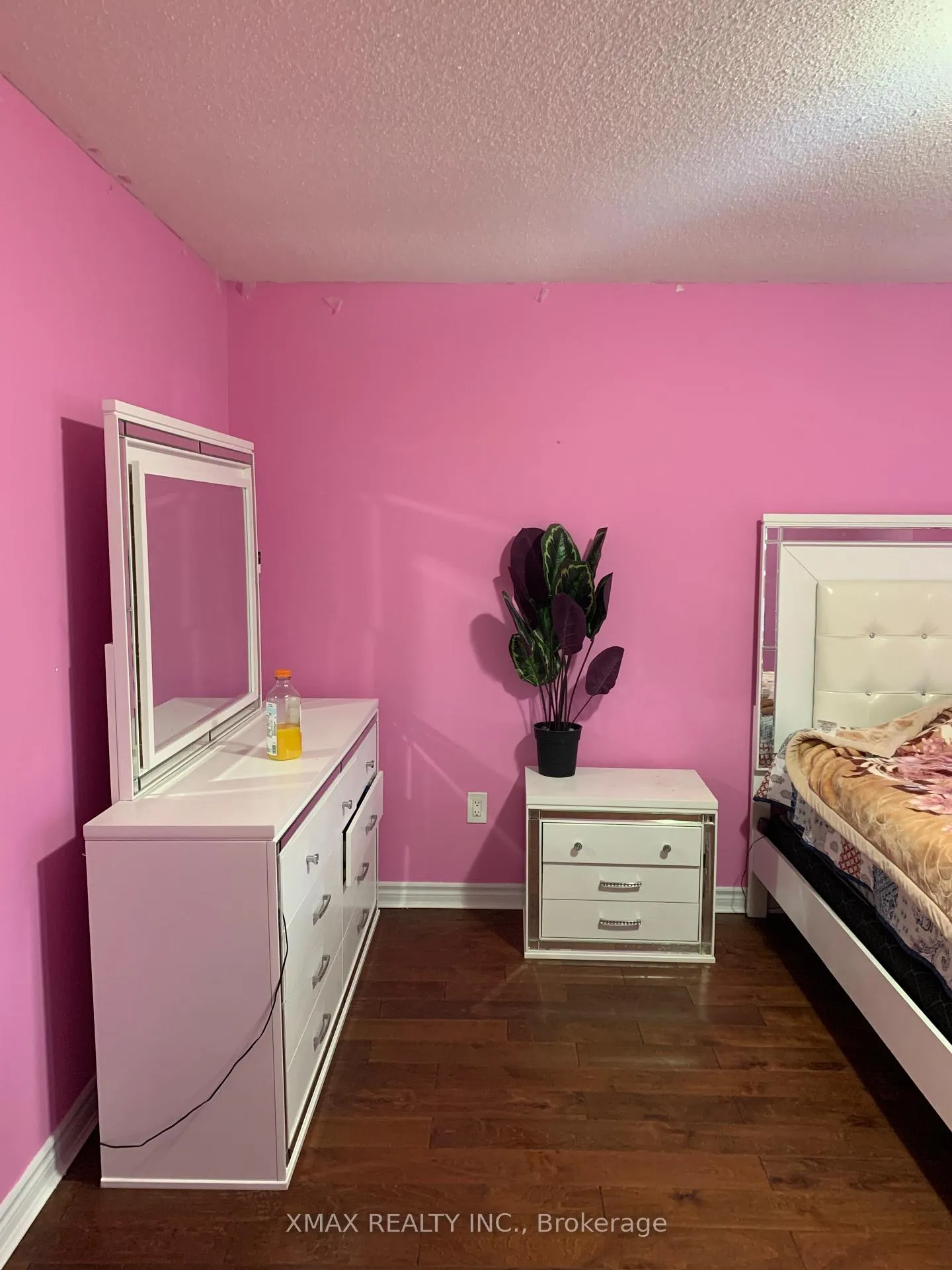 Photo 11 of 193 Sulmona Drive, Hamilton, Broughton — HOMEH