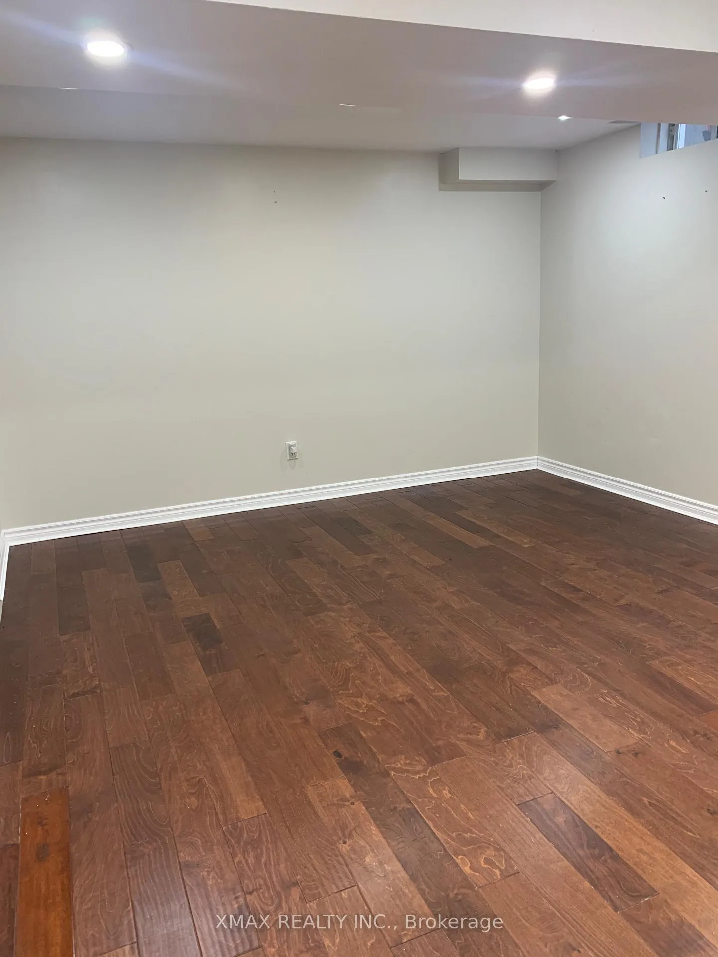Photo 21 of 193 Sulmona Drive, Hamilton, Broughton — HOMEH
