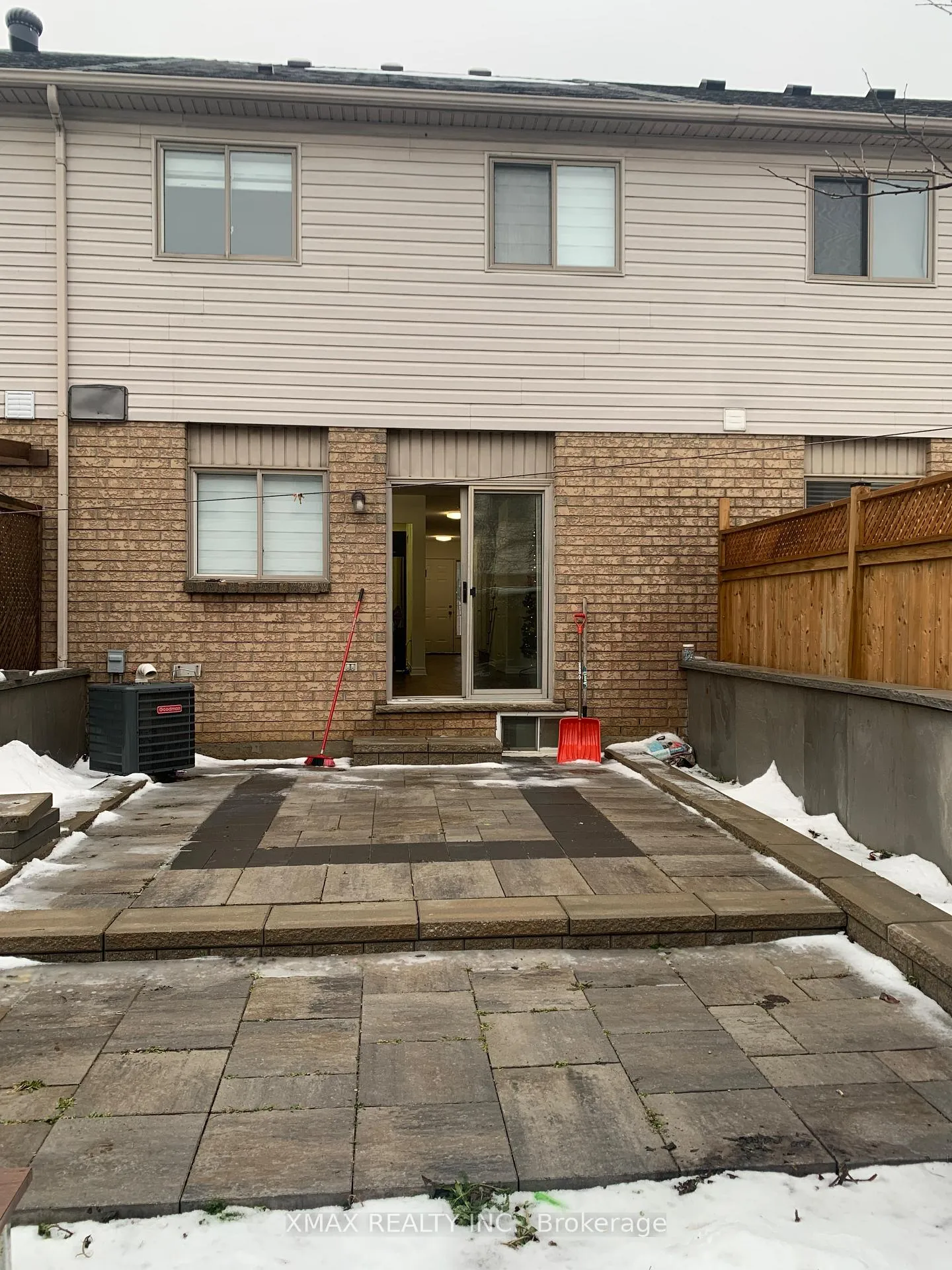 Photo 26 of 193 Sulmona Drive, Hamilton, Broughton — HOMEH
