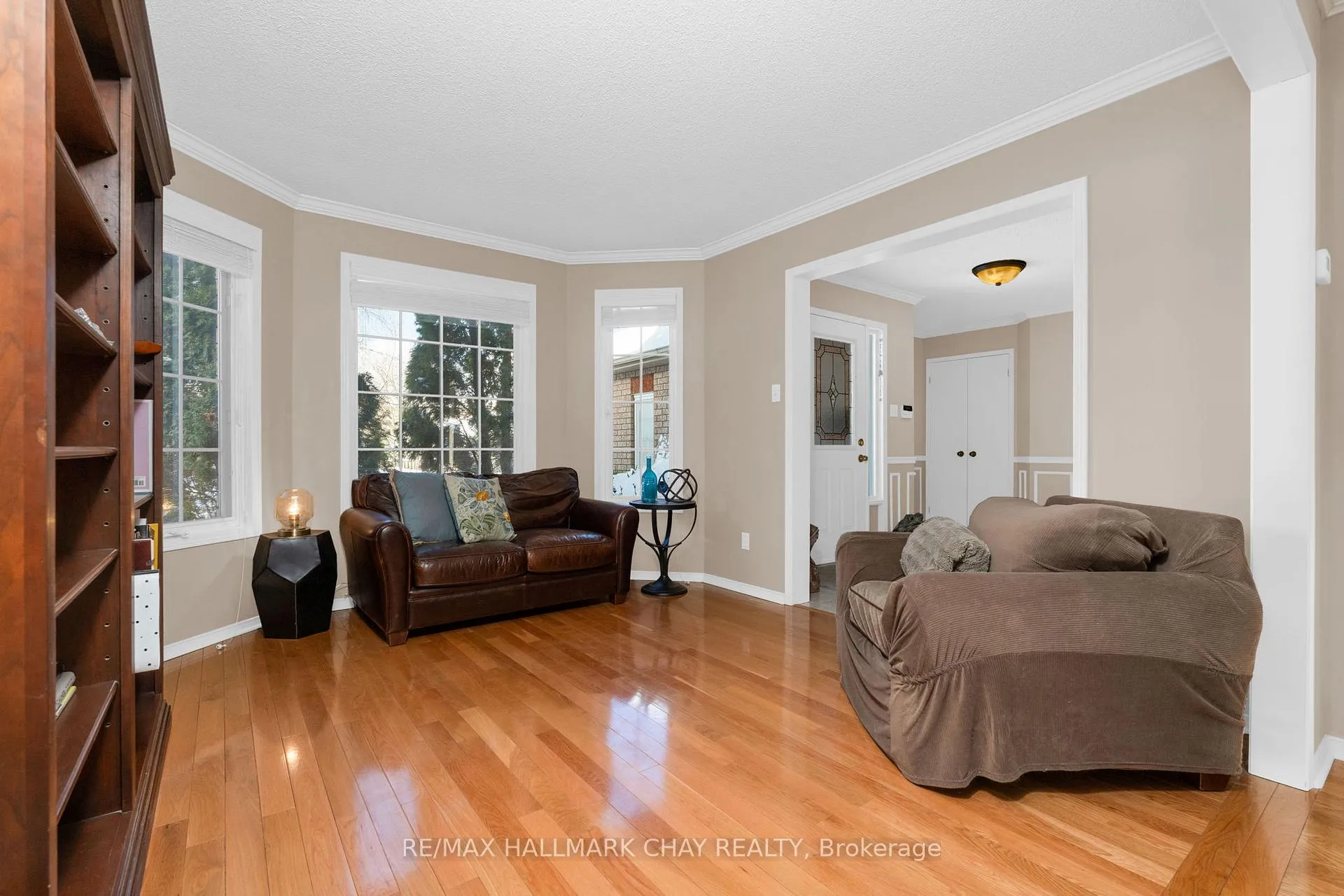 Photo 4 of 29 Benson Drive, Barrie, Sandy Hollow — HOMEH