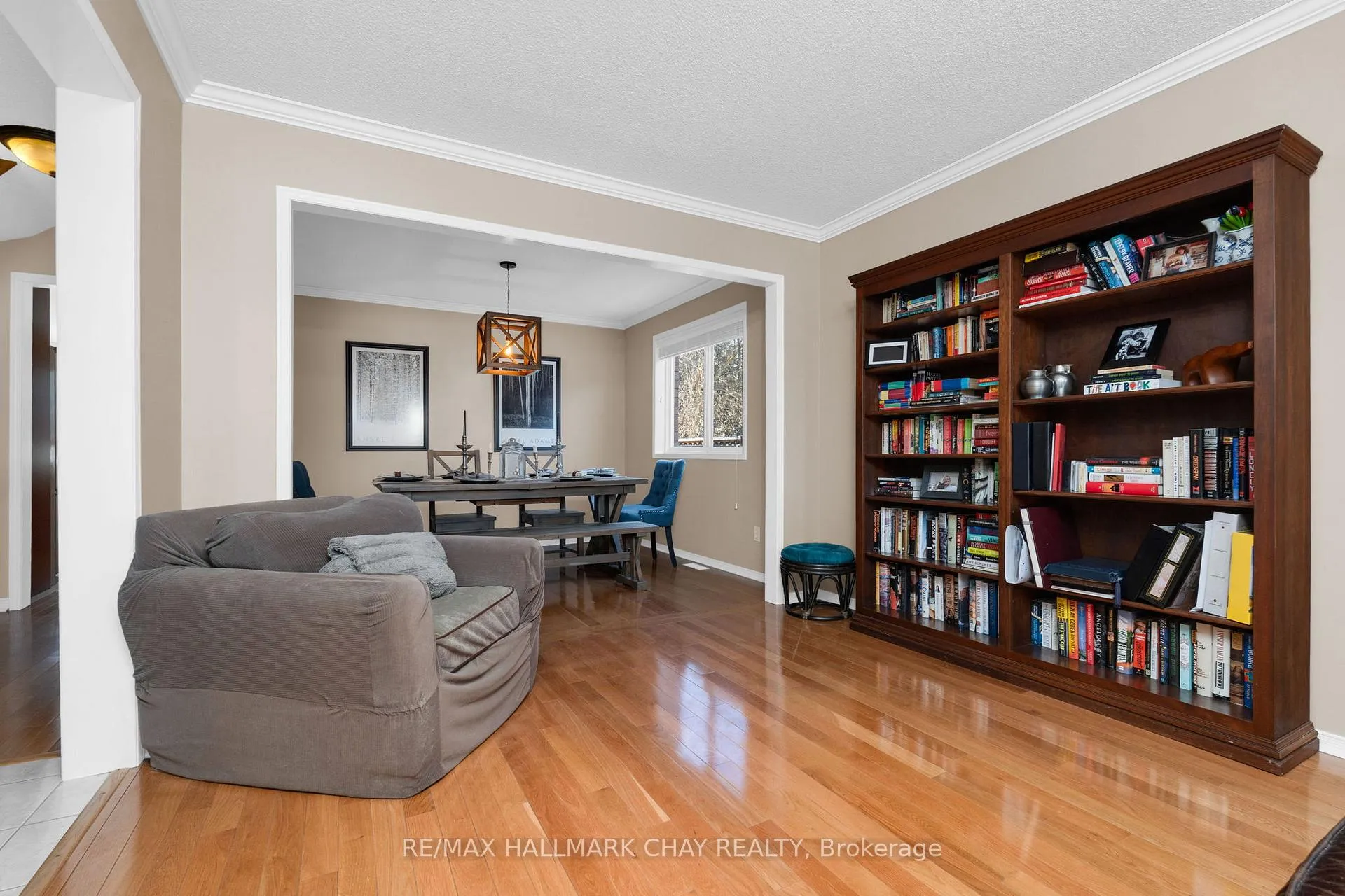 Photo 5 of 29 Benson Drive, Barrie, Sandy Hollow — HOMEH