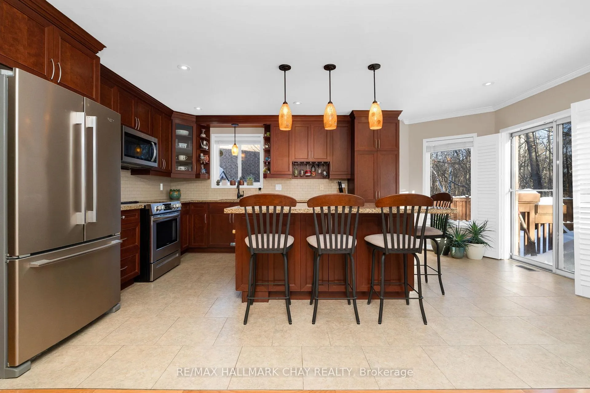 Photo 8 of 29 Benson Drive, Barrie, Sandy Hollow — HOMEH