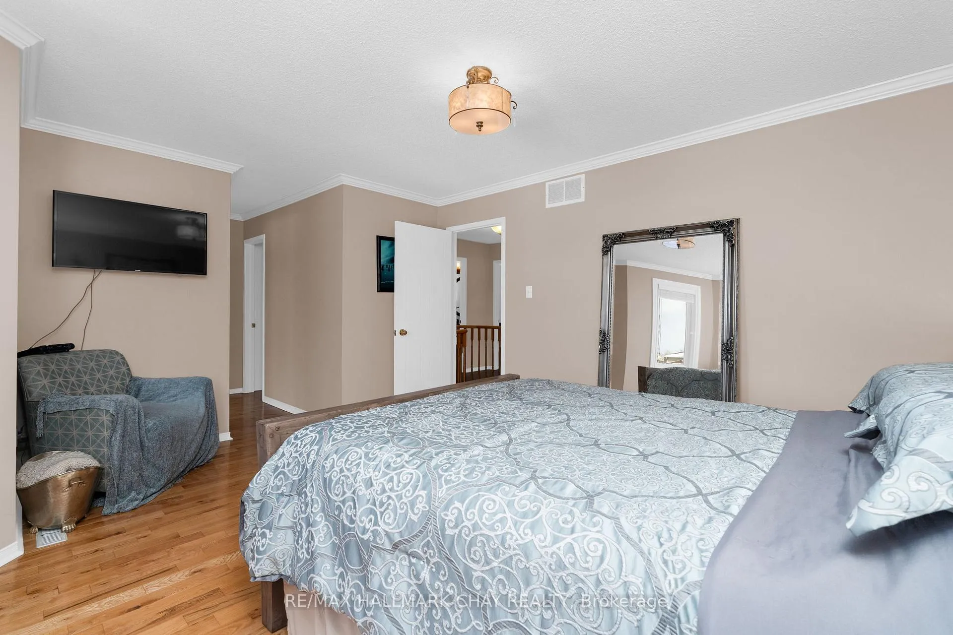 Photo 18 of 29 Benson Drive, Barrie, Sandy Hollow — HOMEH