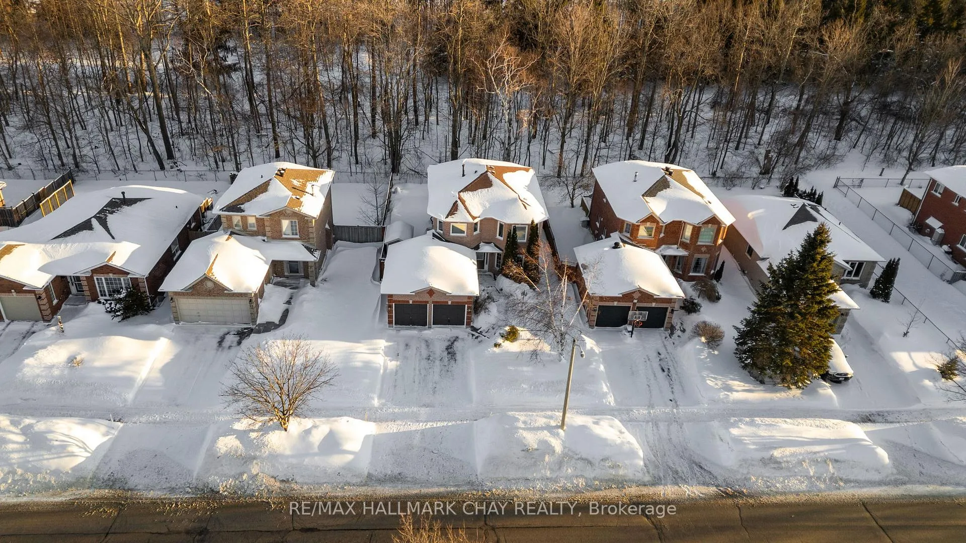 Photo 40 of 29 Benson Drive, Barrie, Sandy Hollow — HOMEH