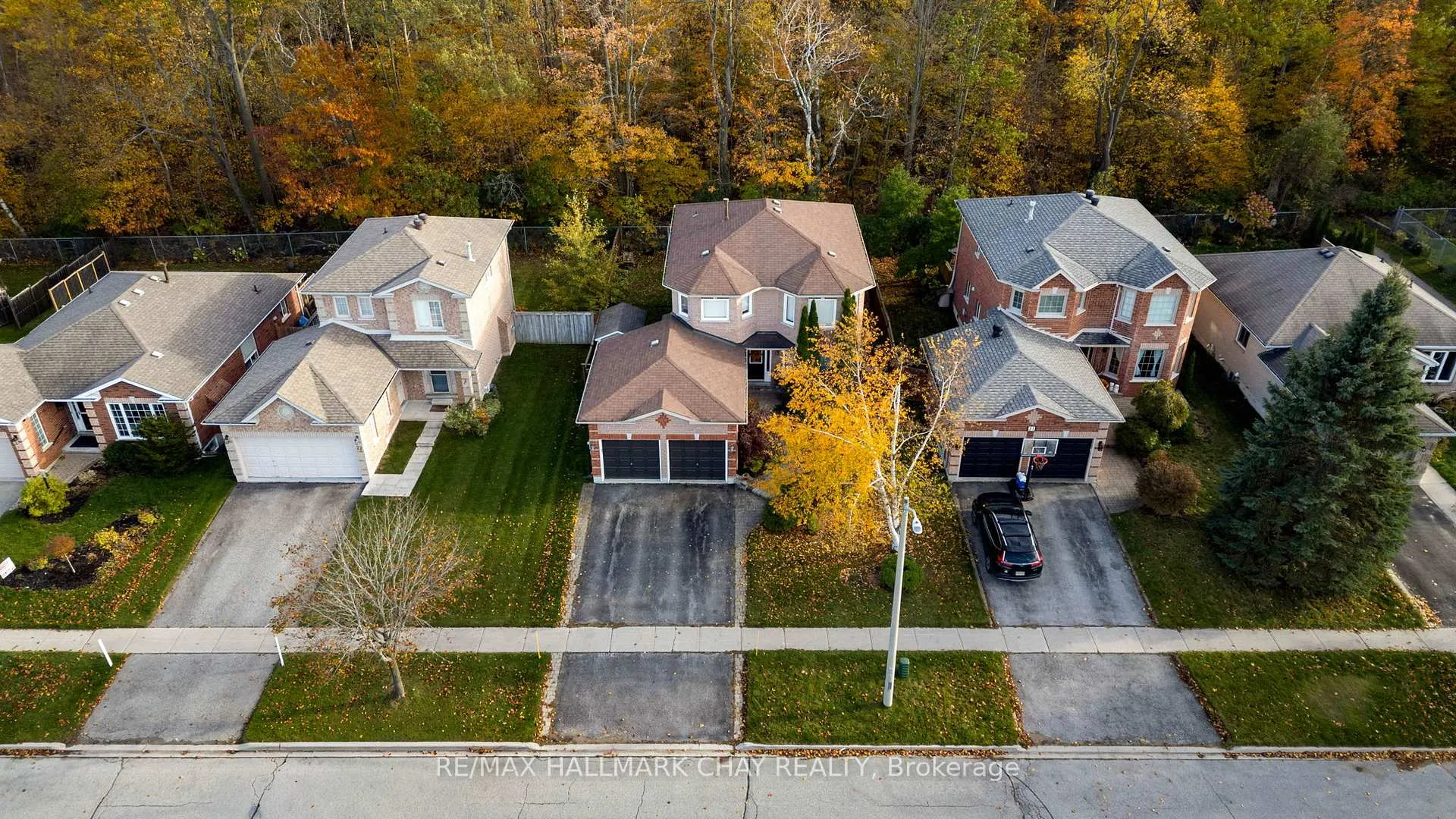 Photo 49 of 29 Benson Drive, Barrie, Sandy Hollow — HOMEH