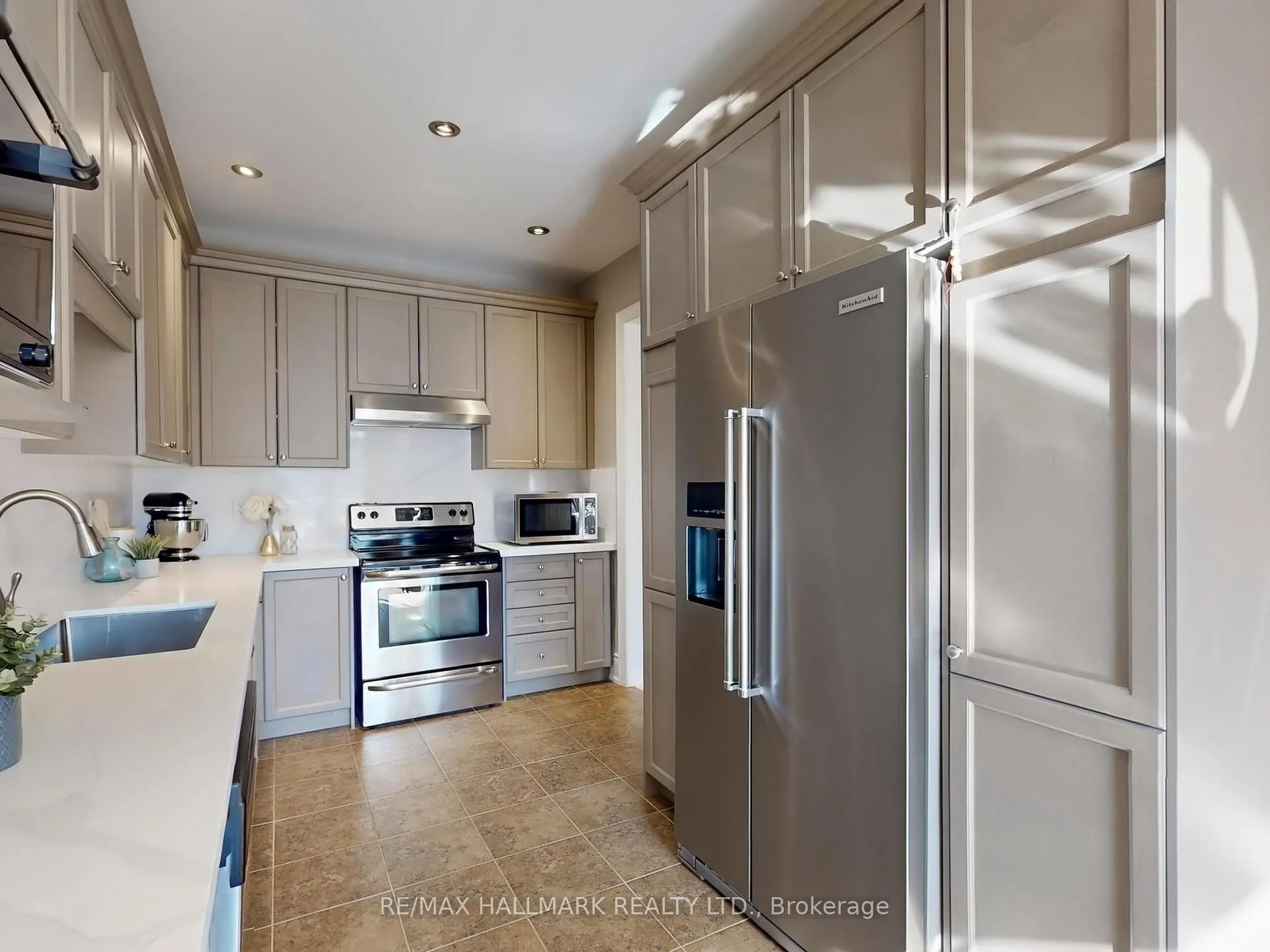 Photo 10 of 31 Via Toscana, Vaughan, Vellore Village — HOMEH