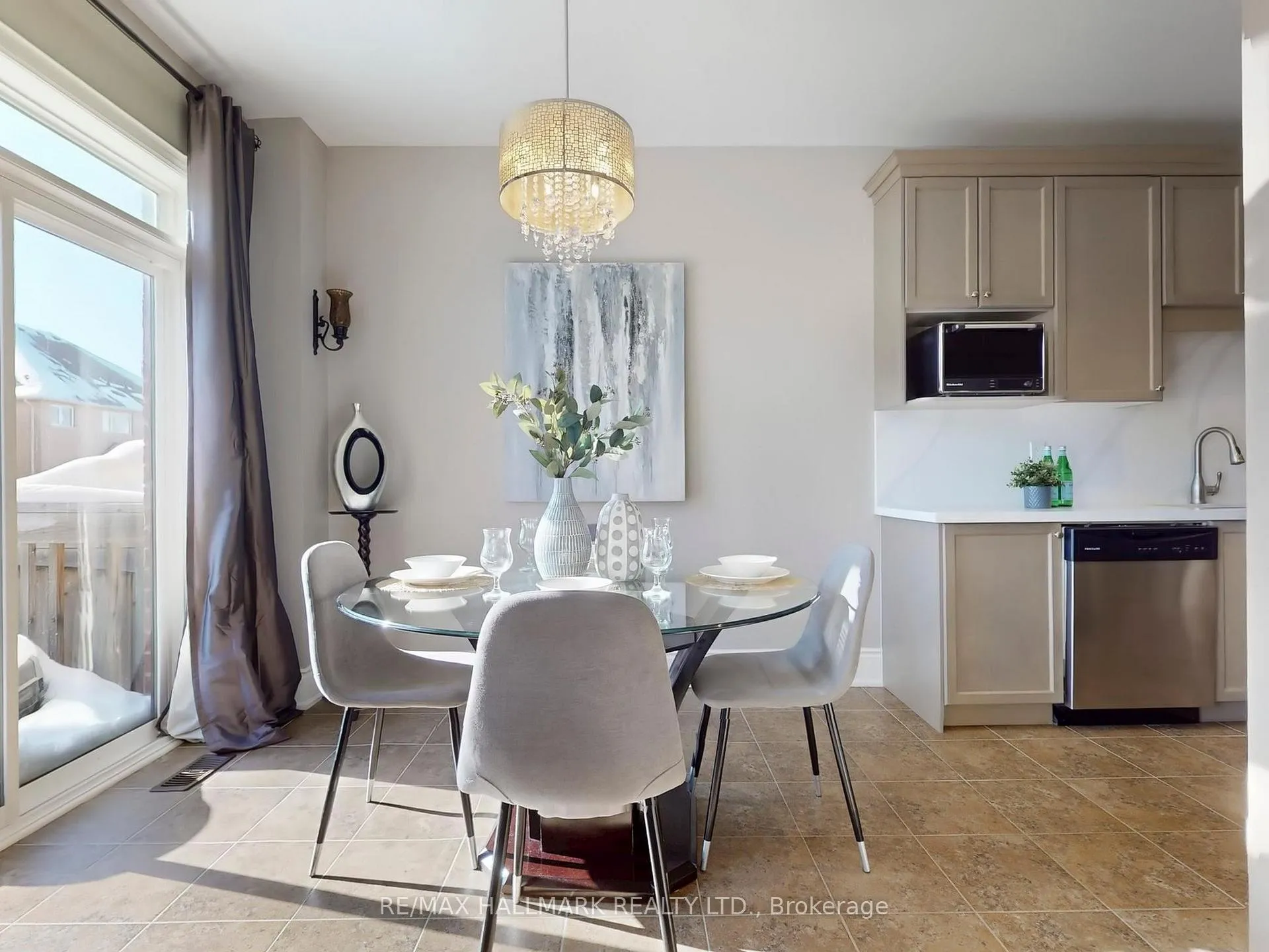Photo 14 of 31 Via Toscana, Vaughan, Vellore Village — HOMEH