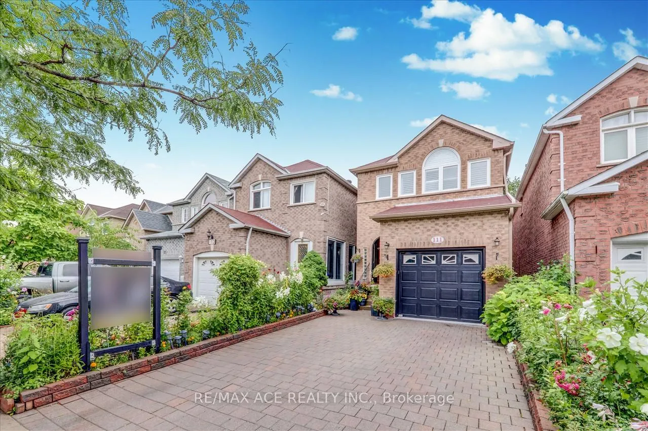 Photo 2 of 111 Laird Drive, Markham, Middlefield — HOMEH