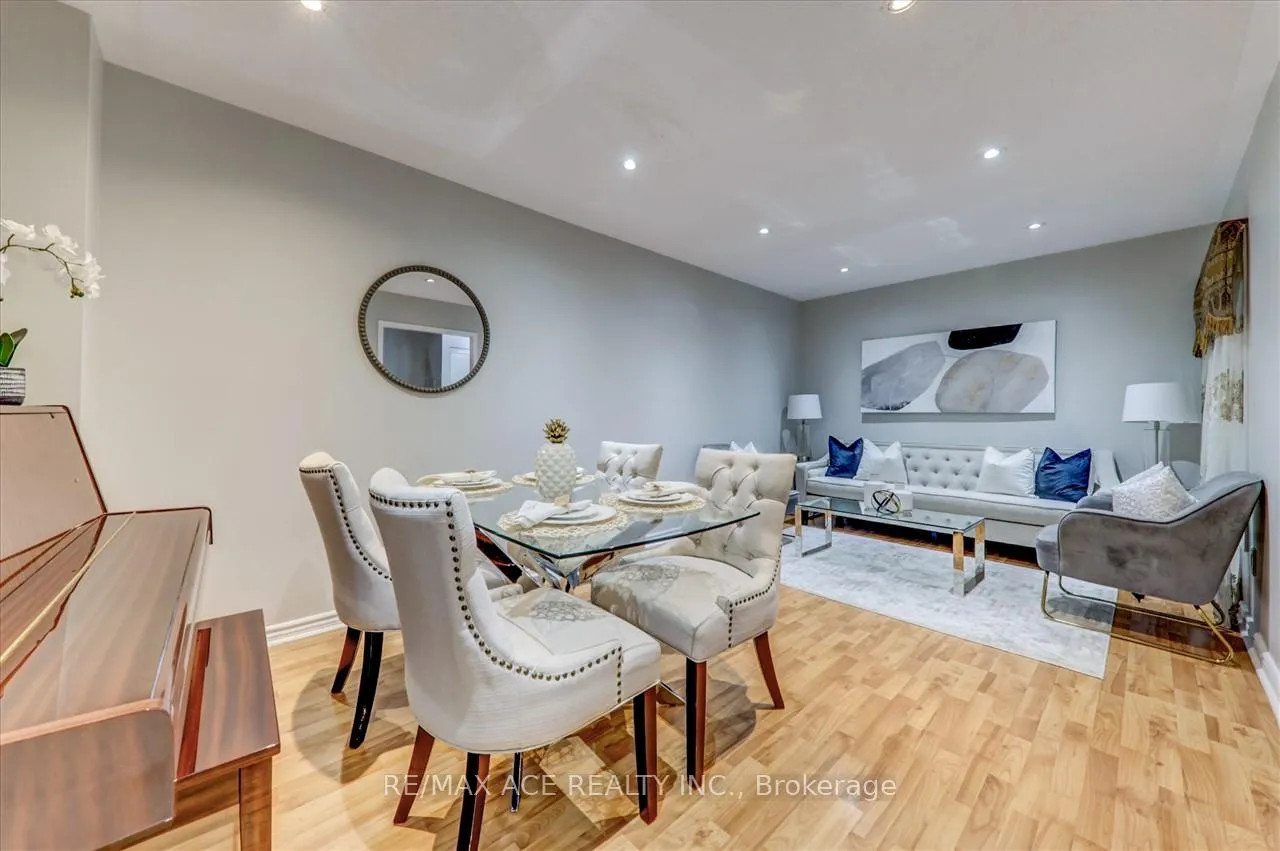 Photo 8 of 111 Laird Drive, Markham, Middlefield — HOMEH