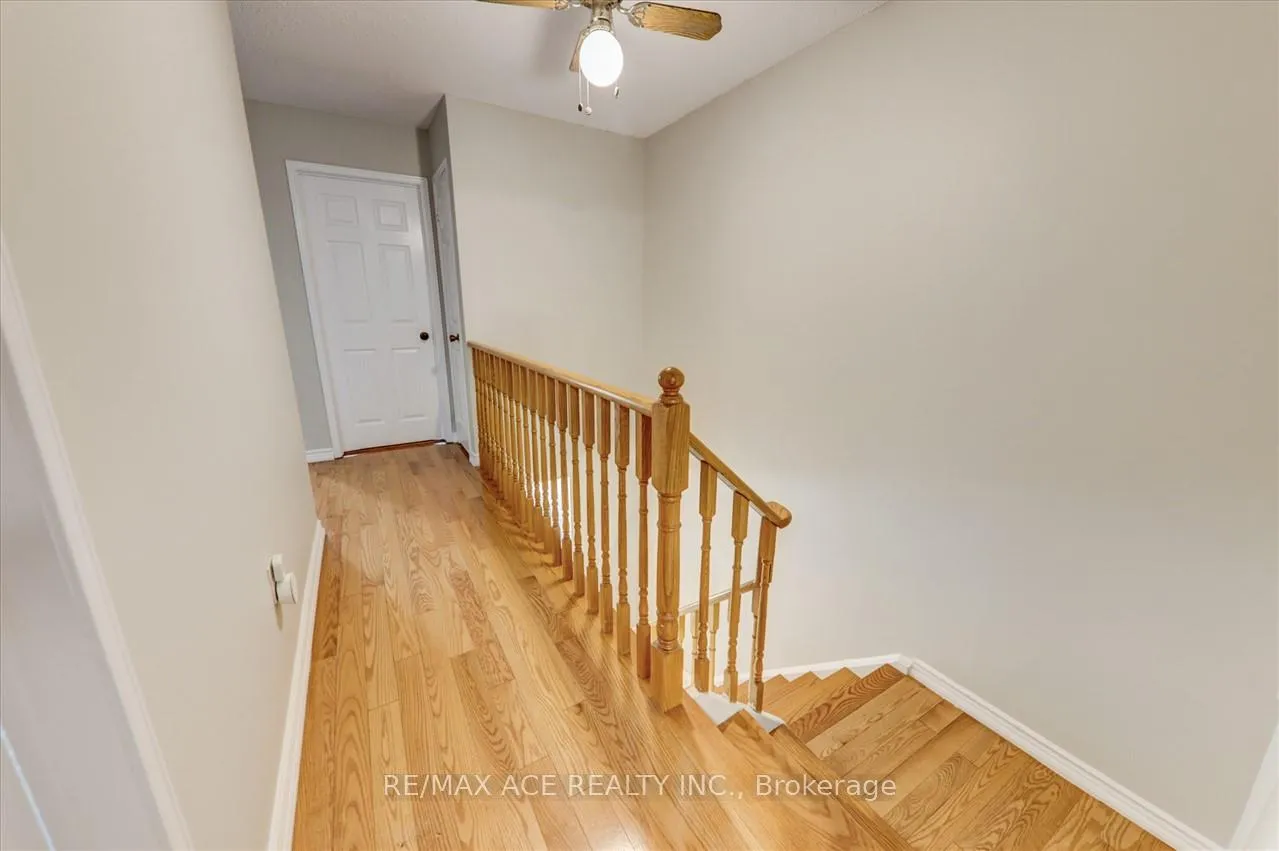 Photo 16 of 111 Laird Drive, Markham, Middlefield — HOMEH