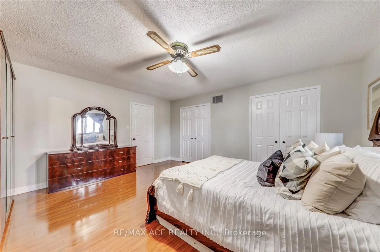 Photo 19 of 111 Laird Drive, Markham, Middlefield — HOMEH