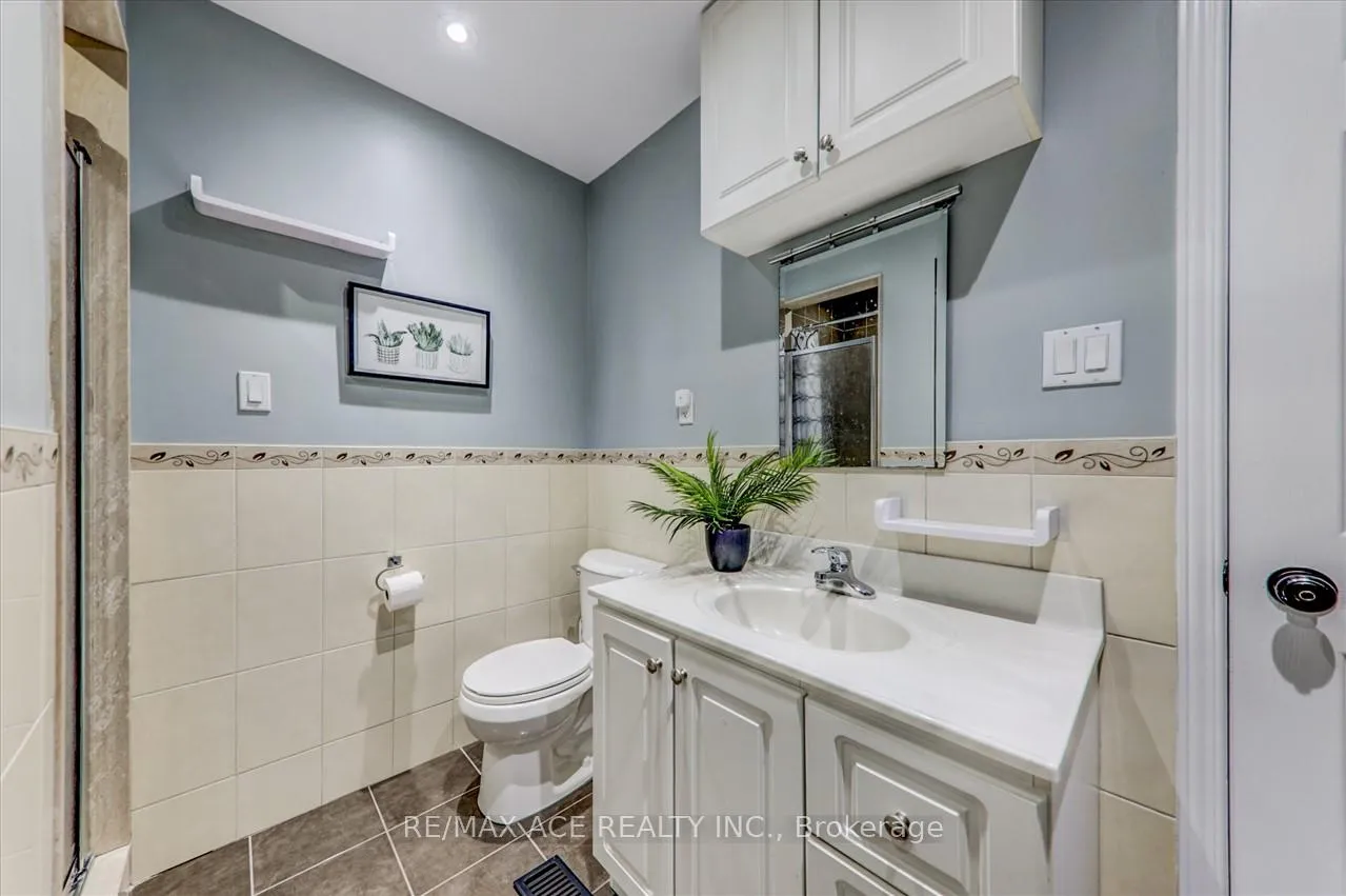Photo 25 of 111 Laird Drive, Markham, Middlefield — HOMEH