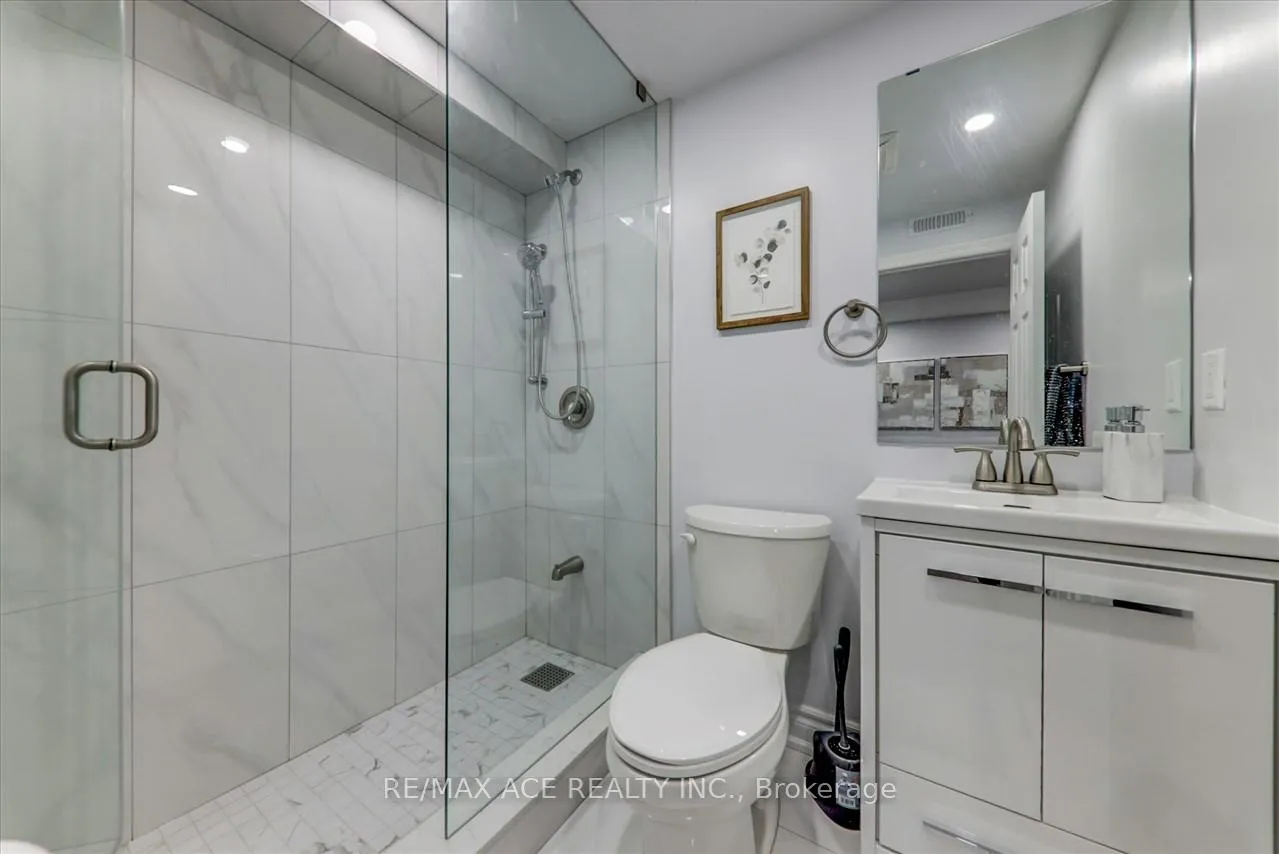 Photo 30 of 111 Laird Drive, Markham, Middlefield — HOMEH