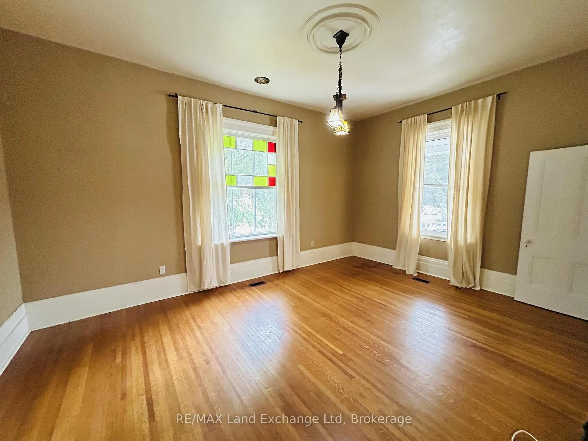 Photo 5 of 81 Patrick Street E, North Huron, Wingham — HOMEH