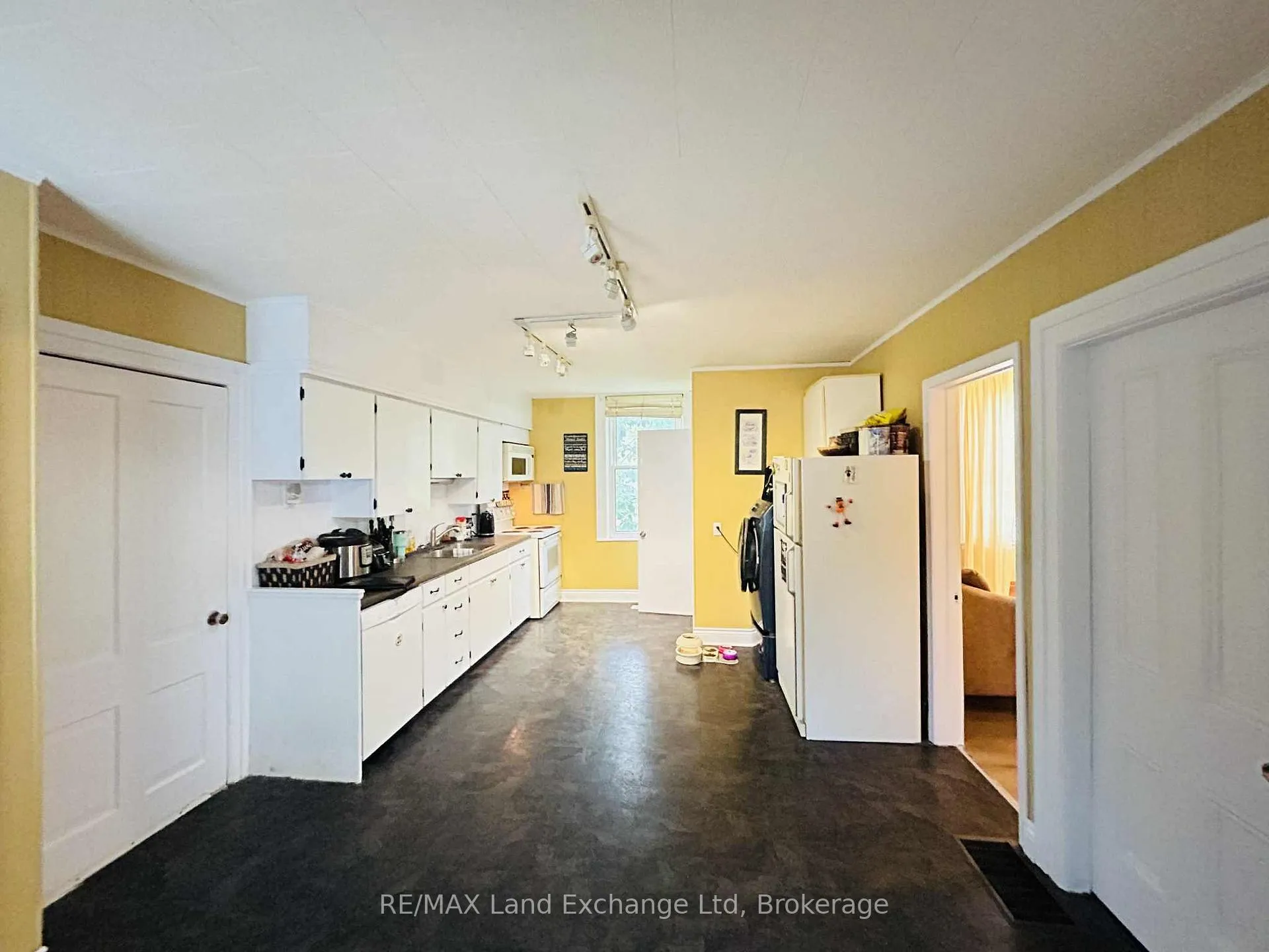 Photo 7 of 81 Patrick Street E, North Huron, Wingham — HOMEH