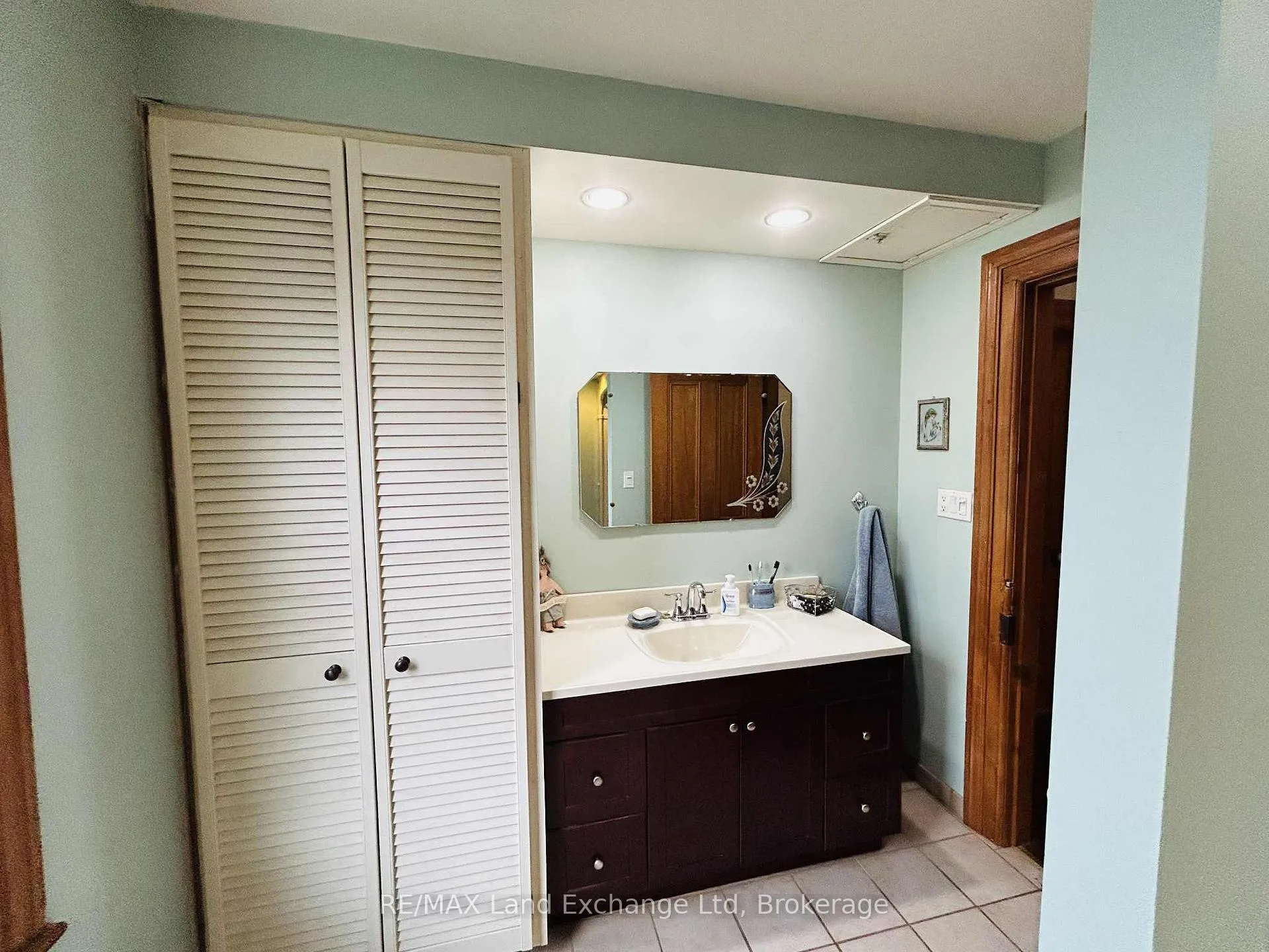 Photo 13 of 81 Patrick Street E, North Huron, Wingham — HOMEH