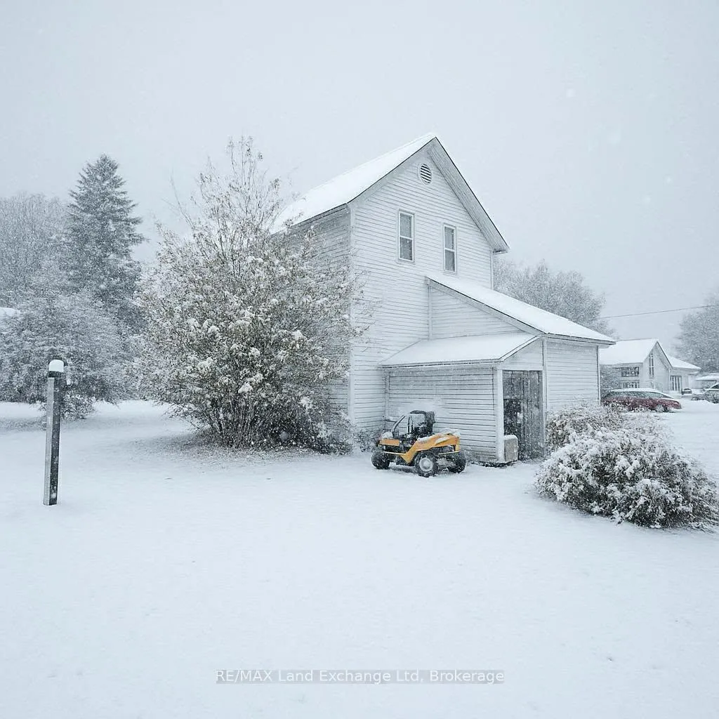 Photo 18 of 81 Patrick Street E, North Huron, Wingham — HOMEH