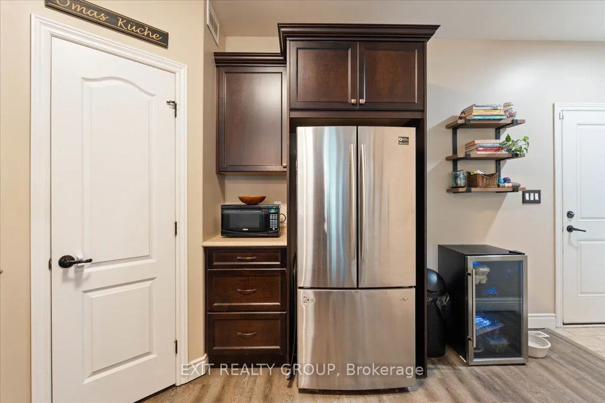 Photo 11 of 35 Ledgerock Court, Quinte West, Sidney Ward — HOMEH