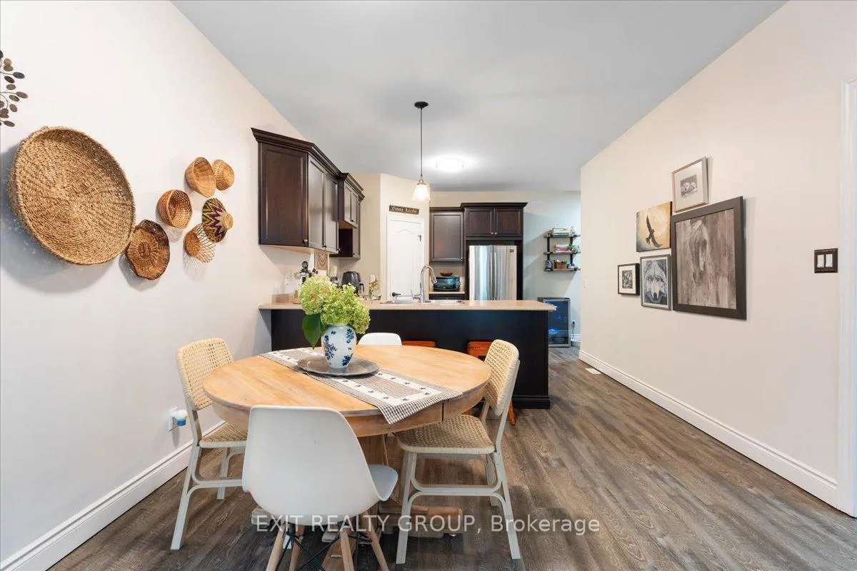 Photo 15 of 35 Ledgerock Court, Quinte West, Sidney Ward — HOMEH