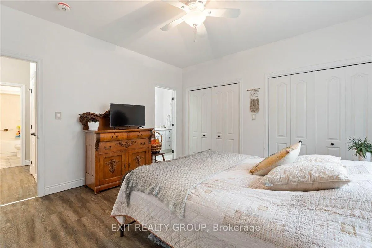 Photo 20 of 35 Ledgerock Court, Quinte West, Sidney Ward — HOMEH