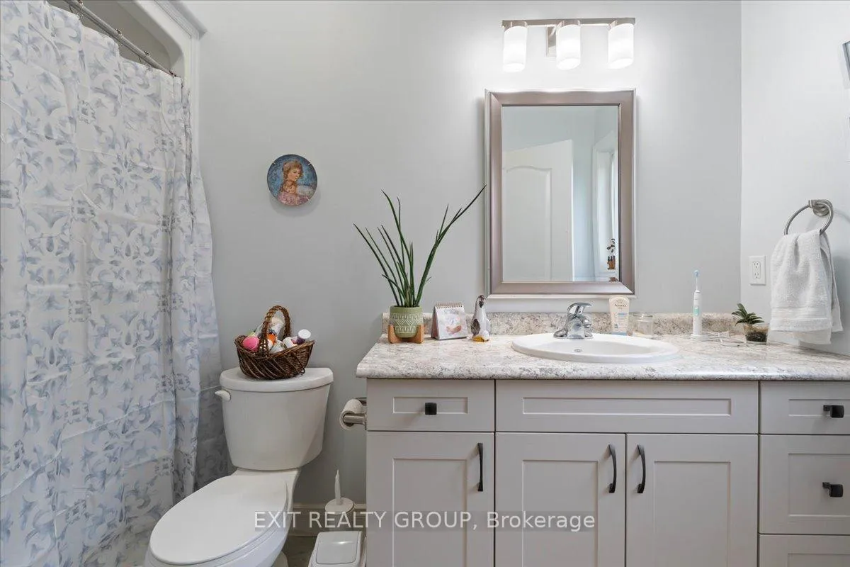 Photo 22 of 35 Ledgerock Court, Quinte West, Sidney Ward — HOMEH