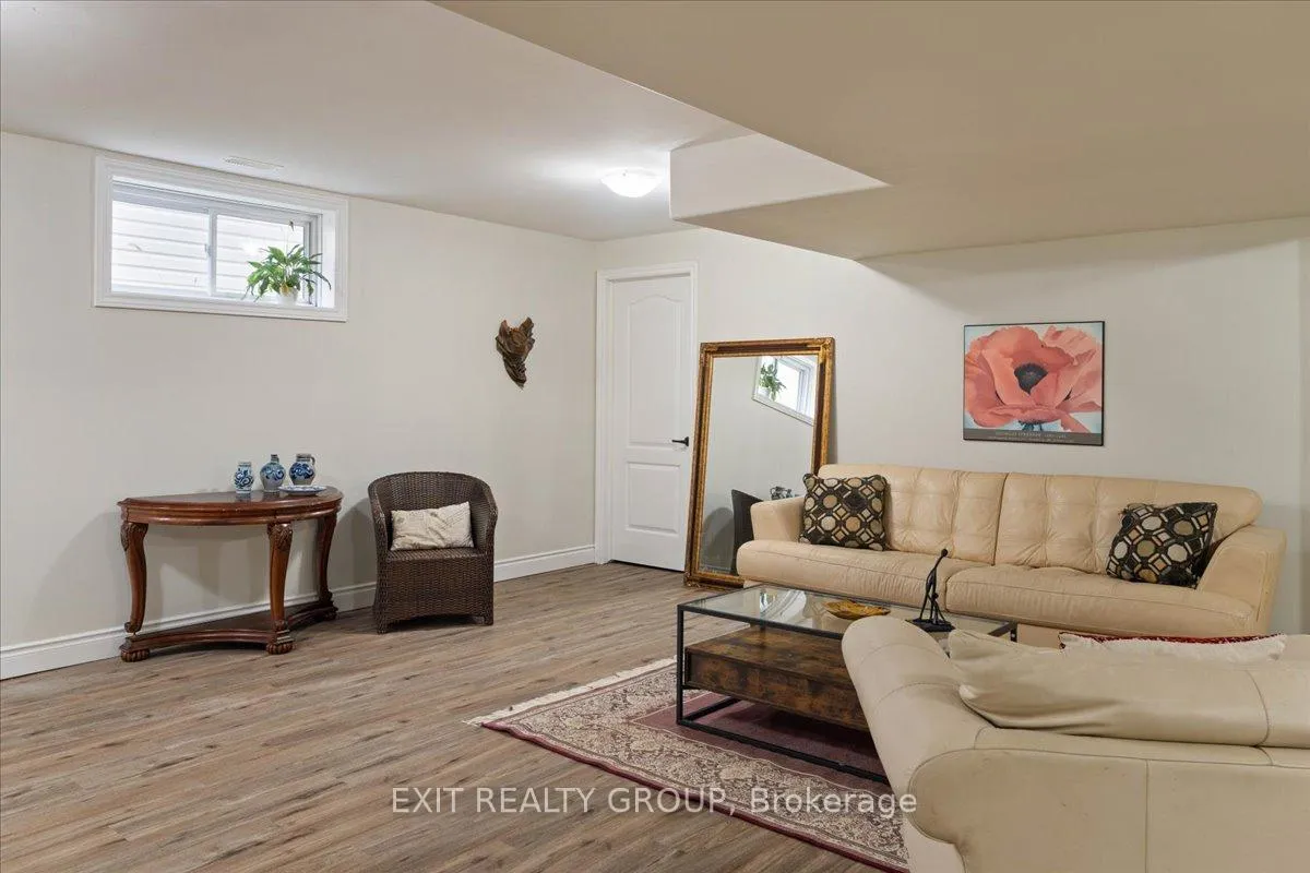 Photo 34 of 35 Ledgerock Court, Quinte West, Sidney Ward — HOMEH
