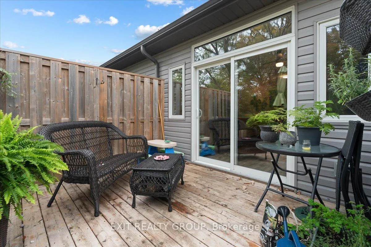 Photo 37 of 35 Ledgerock Court, Quinte West, Sidney Ward — HOMEH