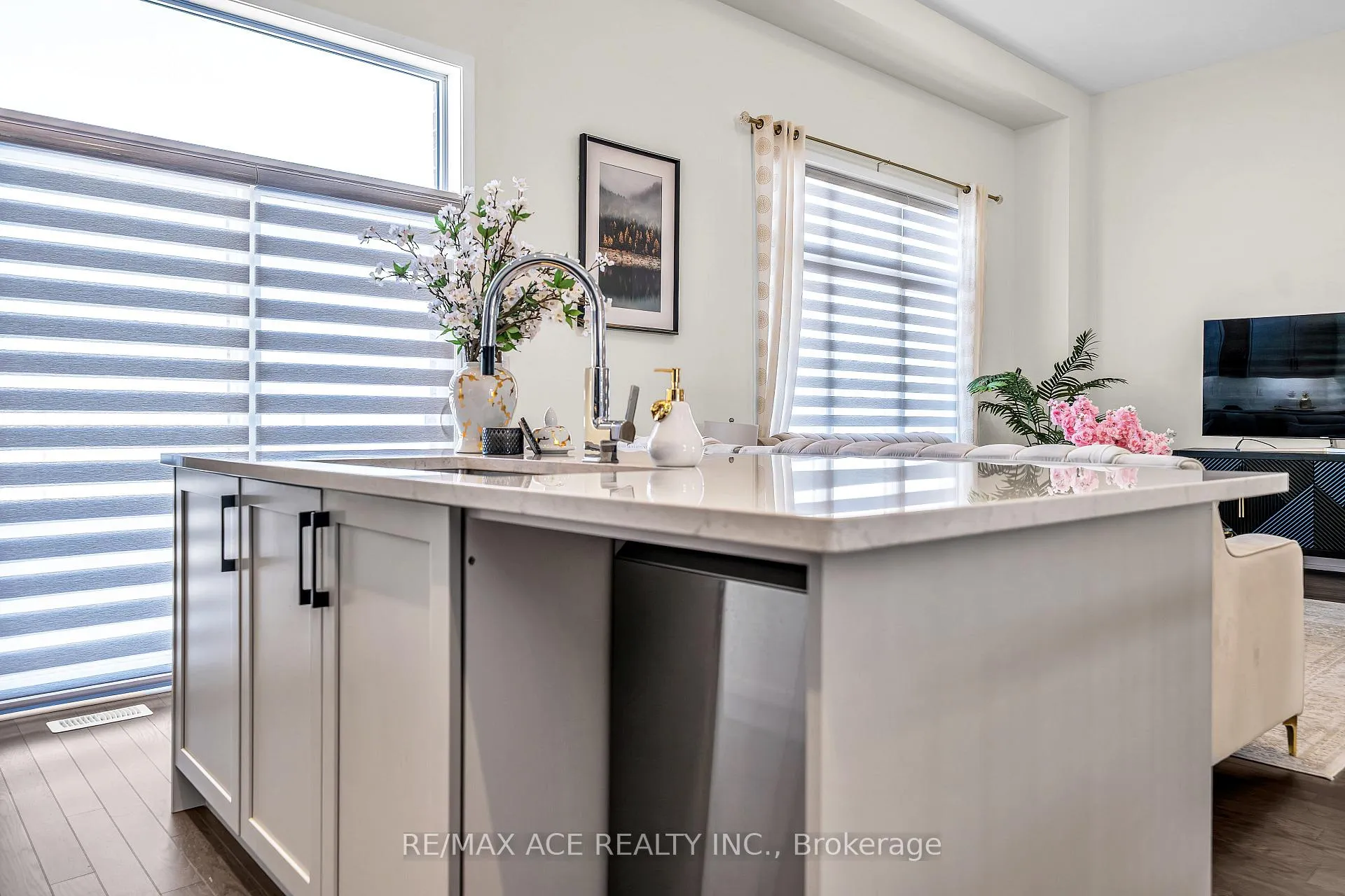 Photo 14 of 945 Rexton Drive, Oshawa, Kedron — HOMEH