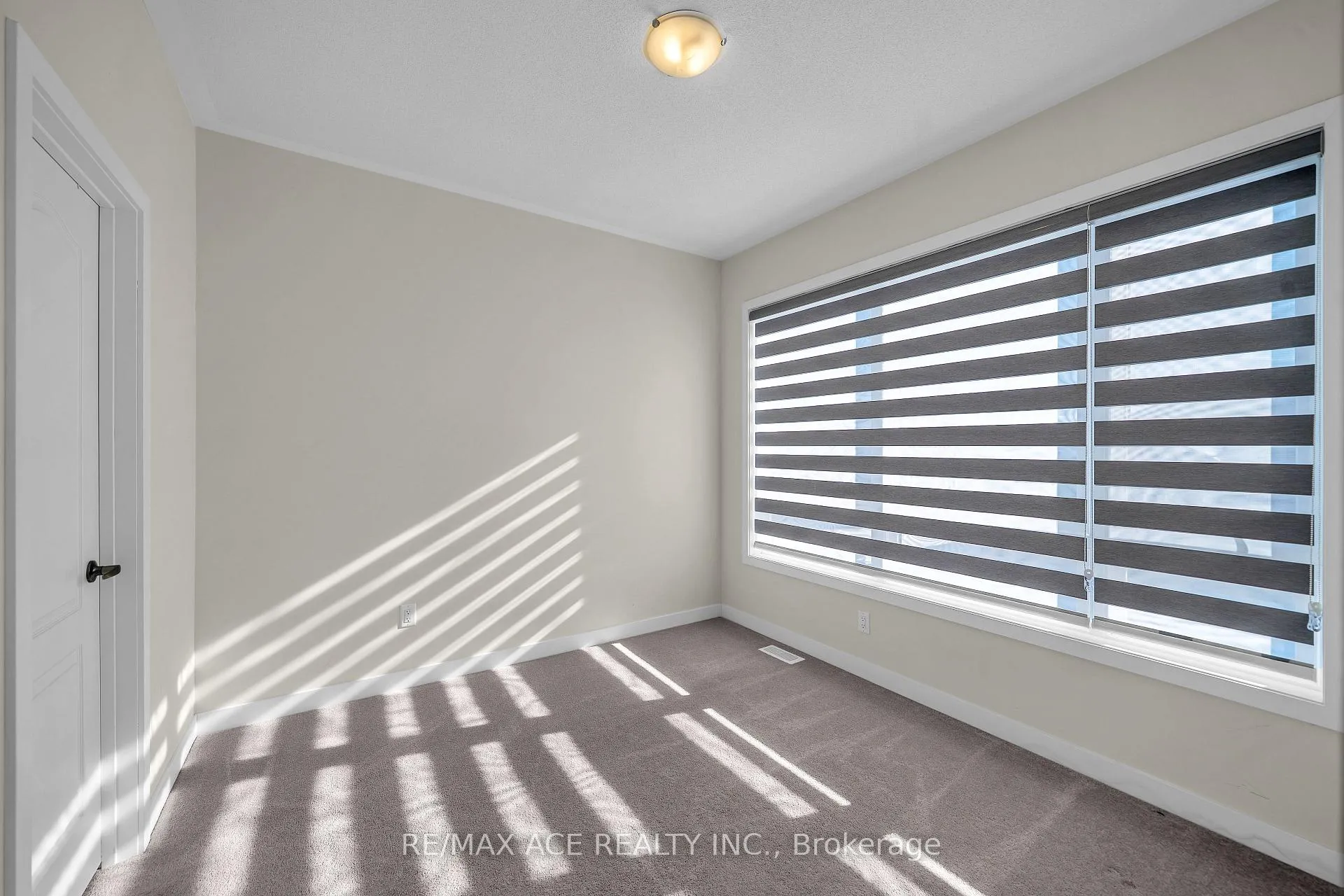 Photo 35 of 945 Rexton Drive, Oshawa, Kedron — HOMEH