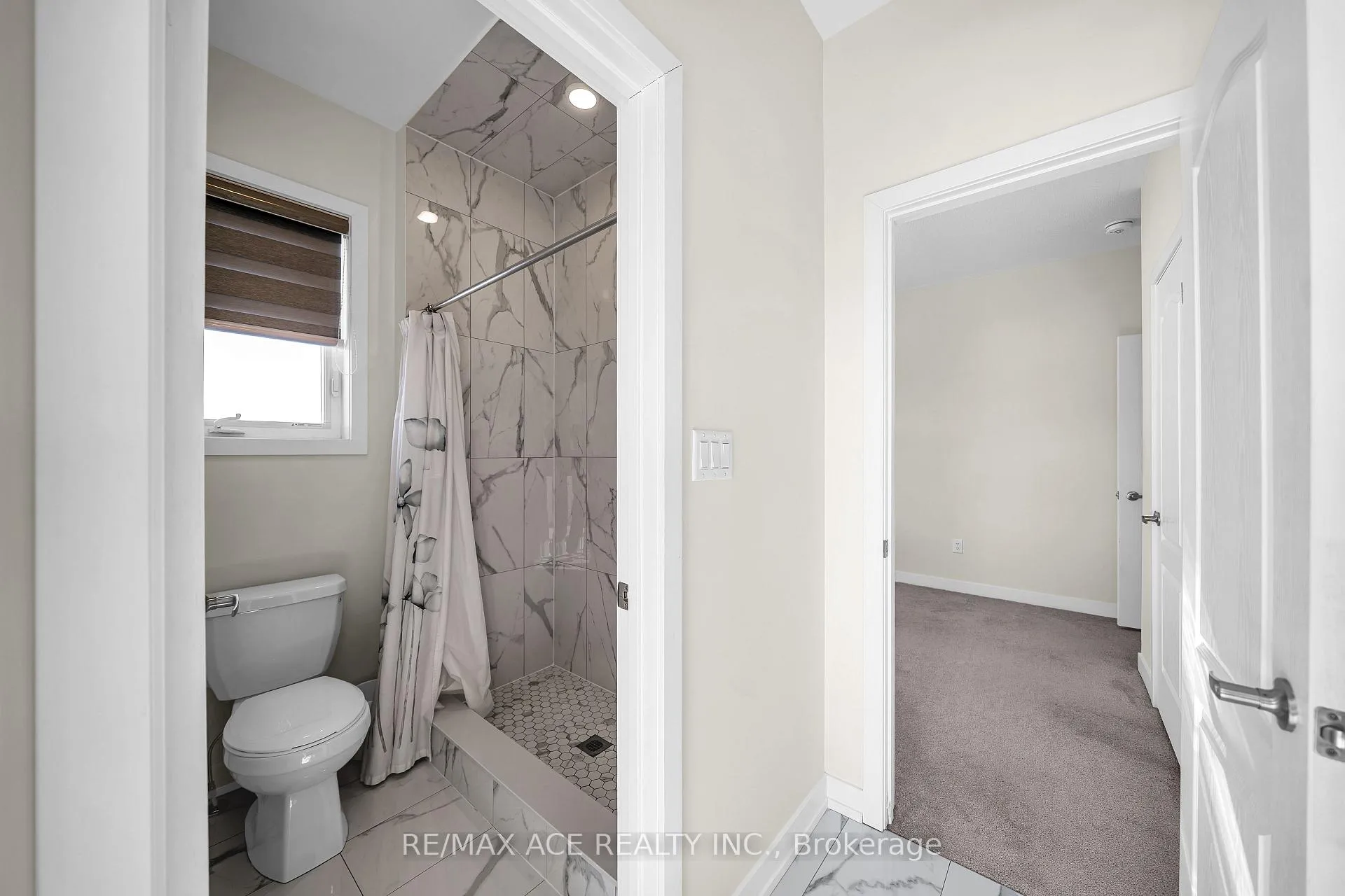 Photo 37 of 945 Rexton Drive, Oshawa, Kedron — HOMEH