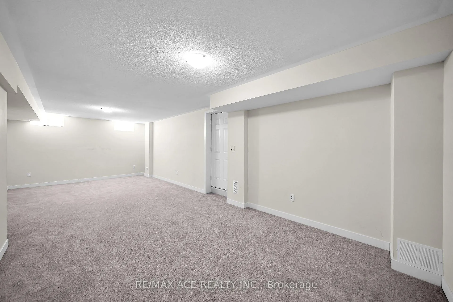 Photo 45 of 945 Rexton Drive, Oshawa, Kedron — HOMEH