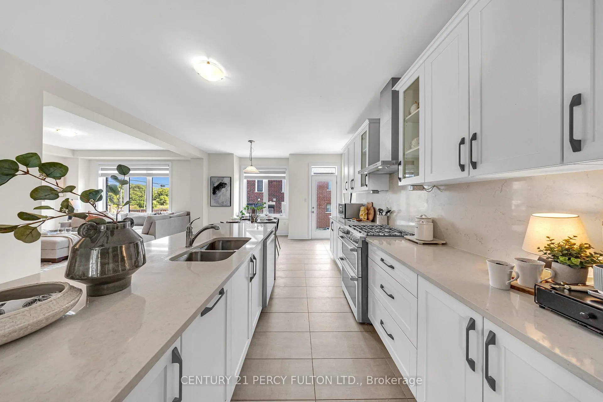 Photo 8 of 3136 Willowridge Path, Pickering, Rural Pickering — HOMEH