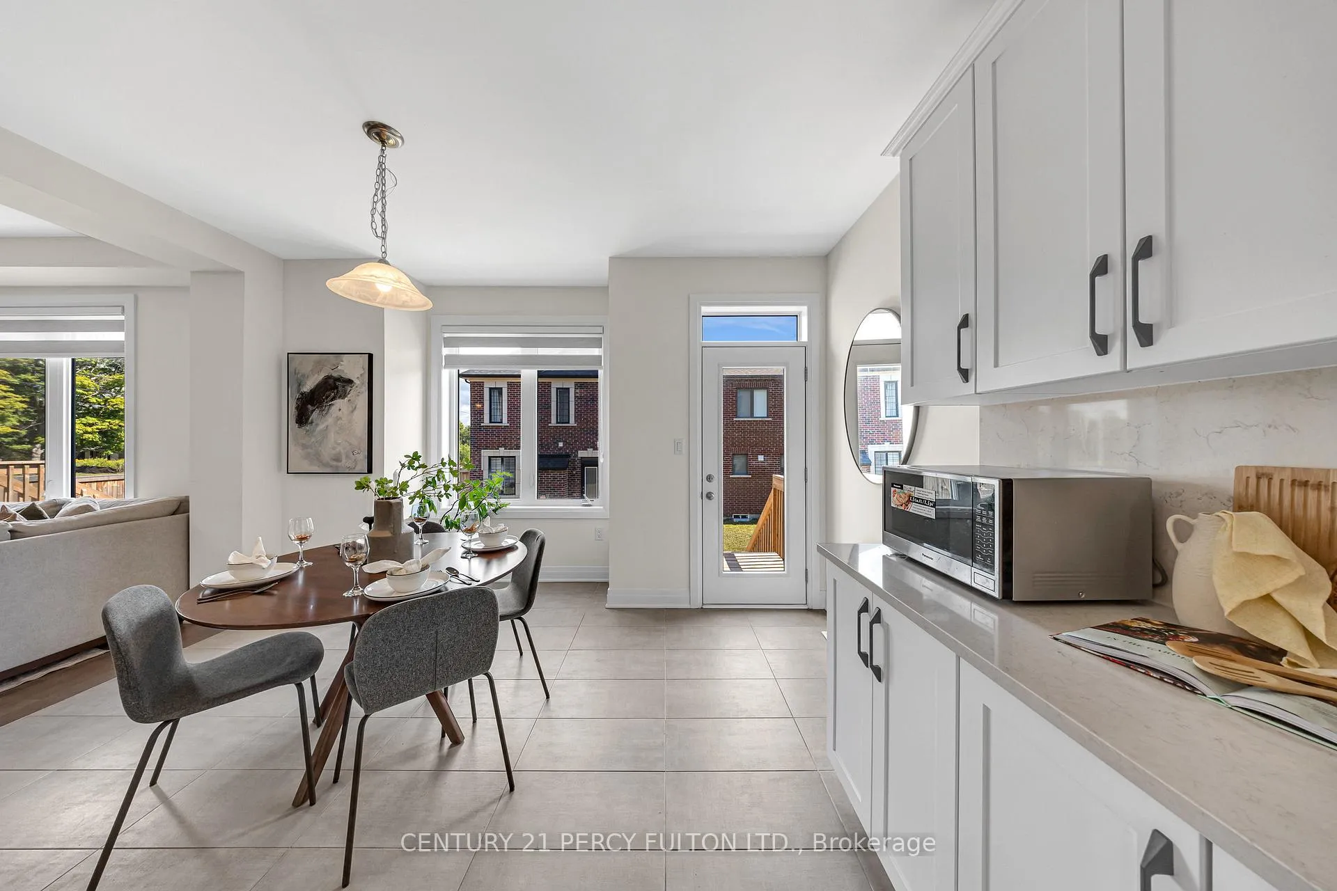 Photo 9 of 3136 Willowridge Path, Pickering, Rural Pickering — HOMEH