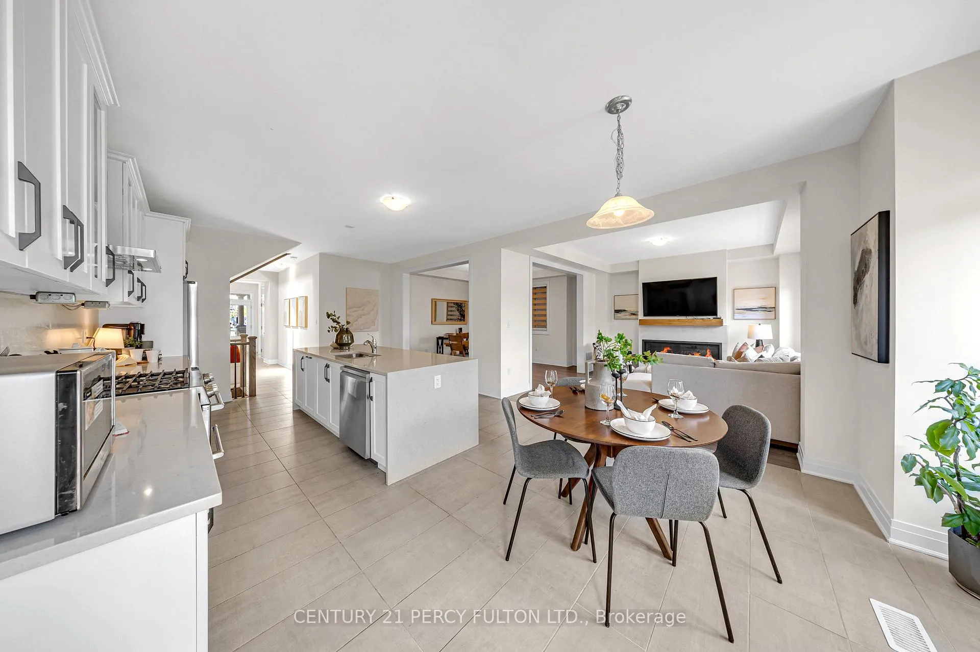 Photo 10 of 3136 Willowridge Path, Pickering, Rural Pickering — HOMEH