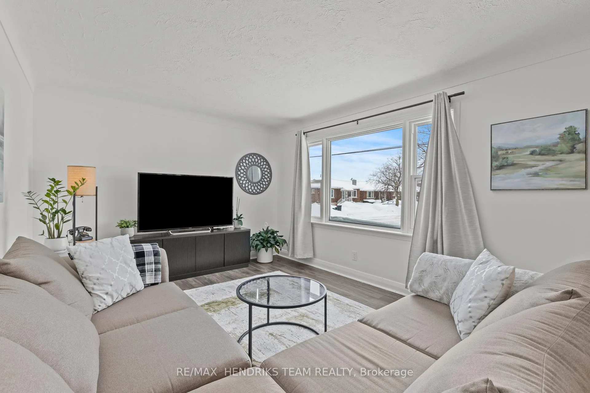 Photo 9 of 85 Albert Street W, Thorold, Thorold Downtown — HOMEH