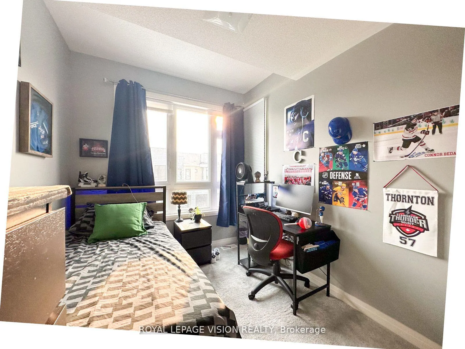 Photo 14 of 74 Caspian Square, Clarington, Bowmanville — HOMEH