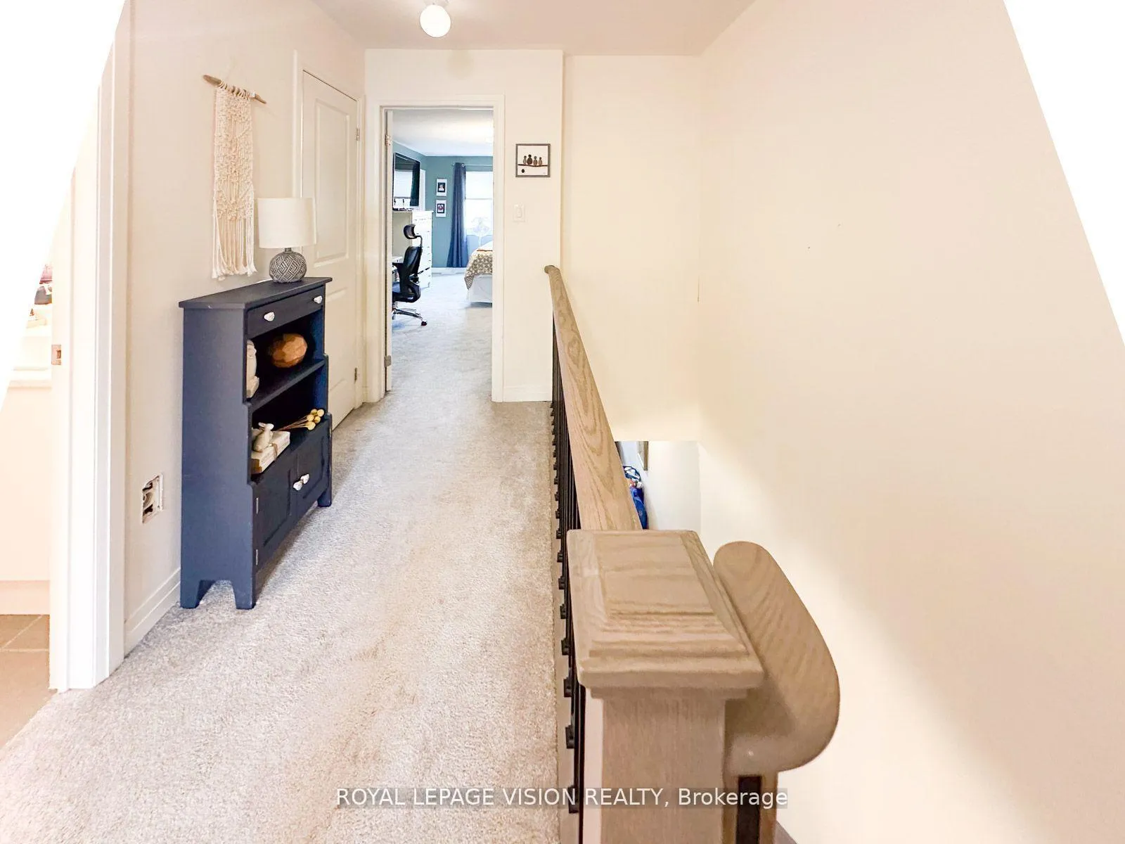 Photo 20 of 74 Caspian Square, Clarington, Bowmanville — HOMEH