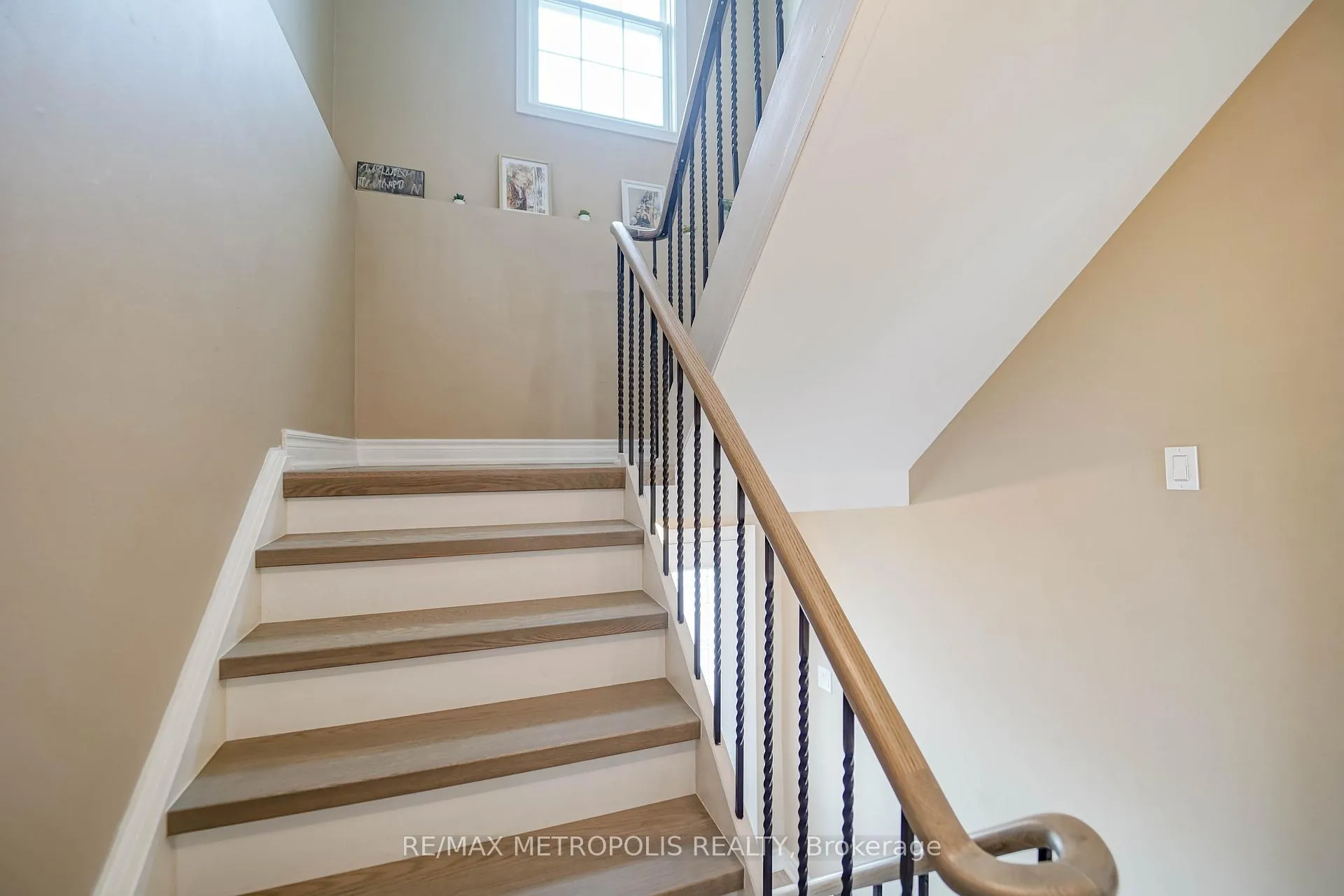 Photo 18 of 1319 Luna Court, Pickering, Bay Ridges — HOMEH