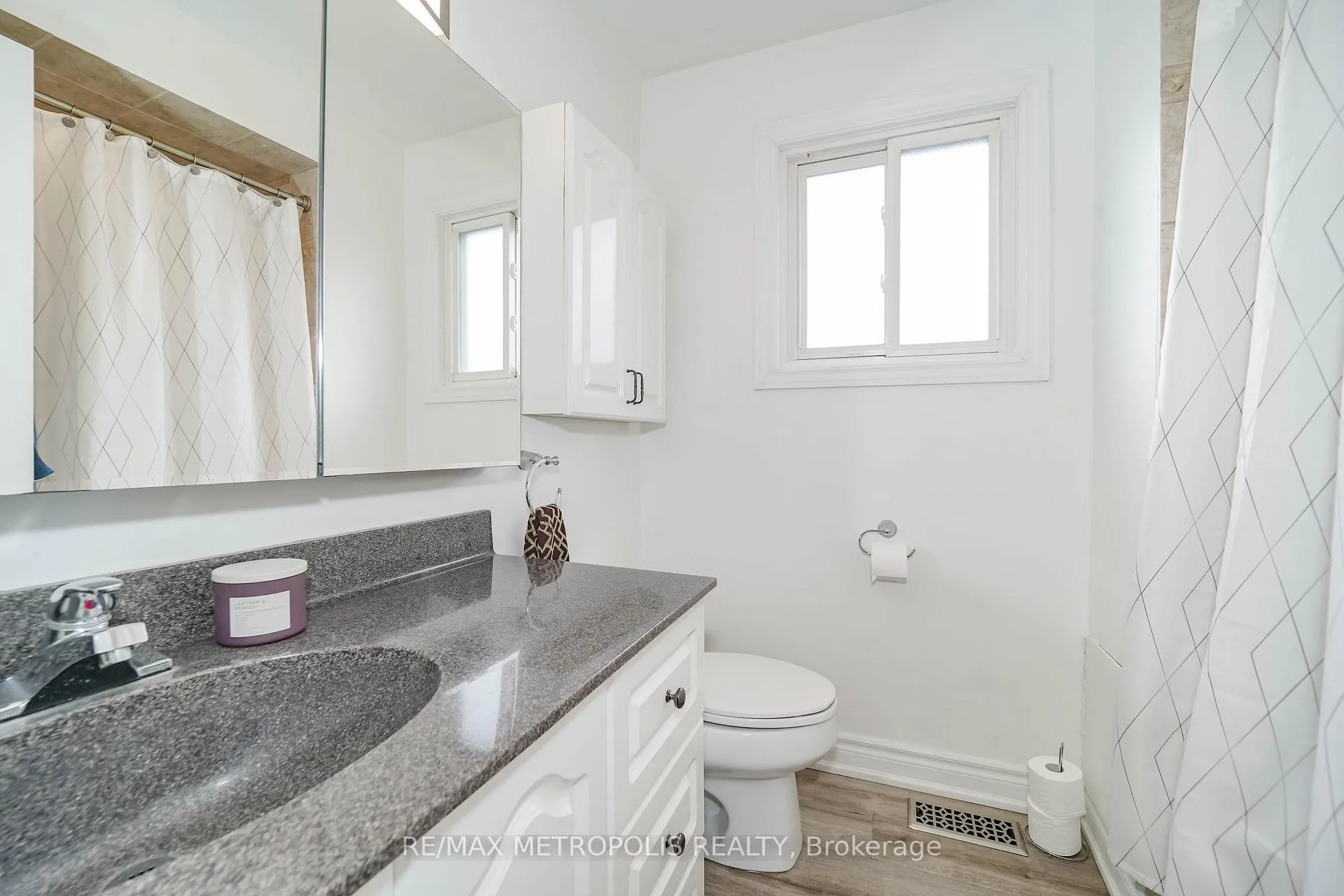 Photo 24 of 1319 Luna Court, Pickering, Bay Ridges — HOMEH